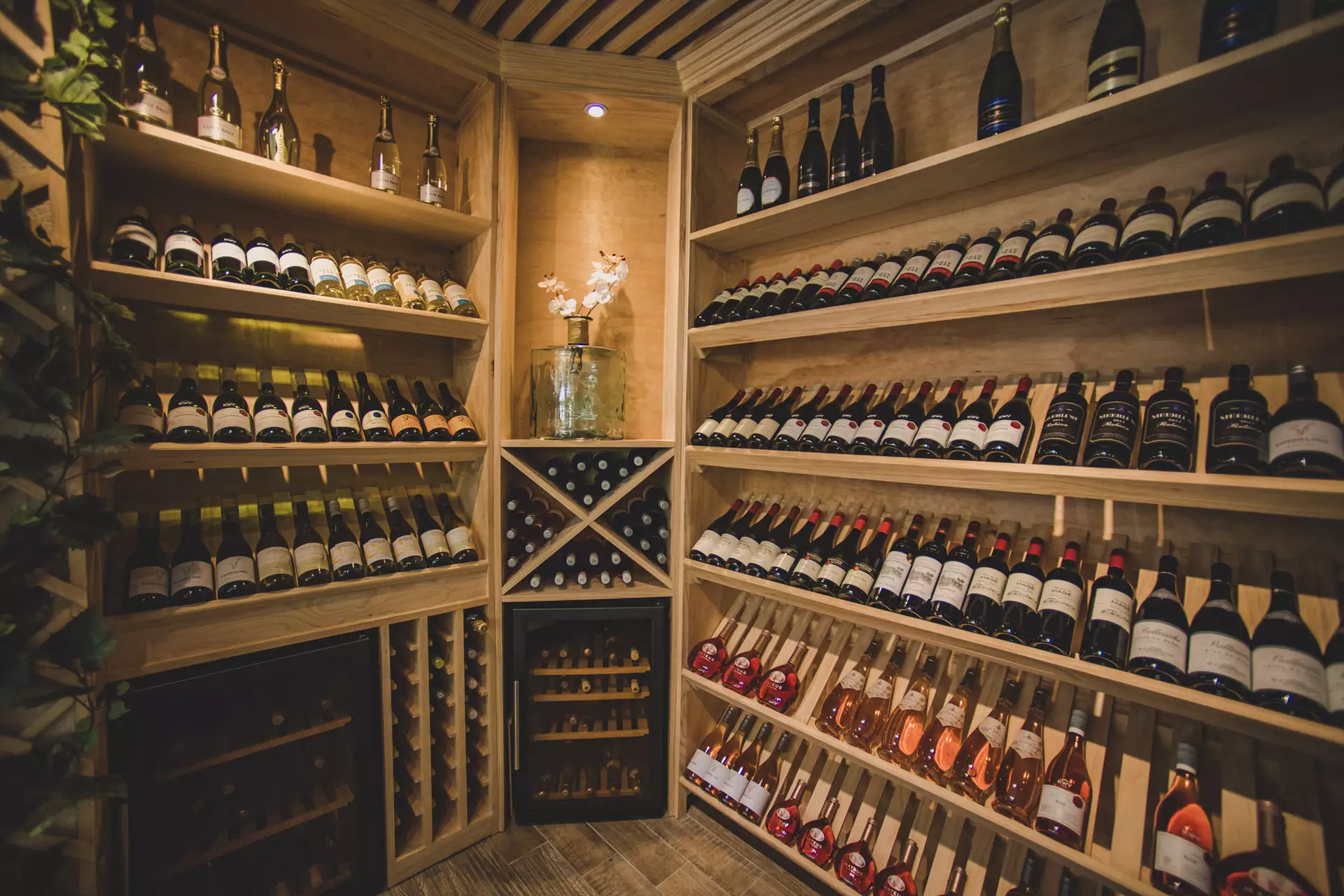 Aanari Hotel and Spa - Restaurant - Mauritius.com (5).webp