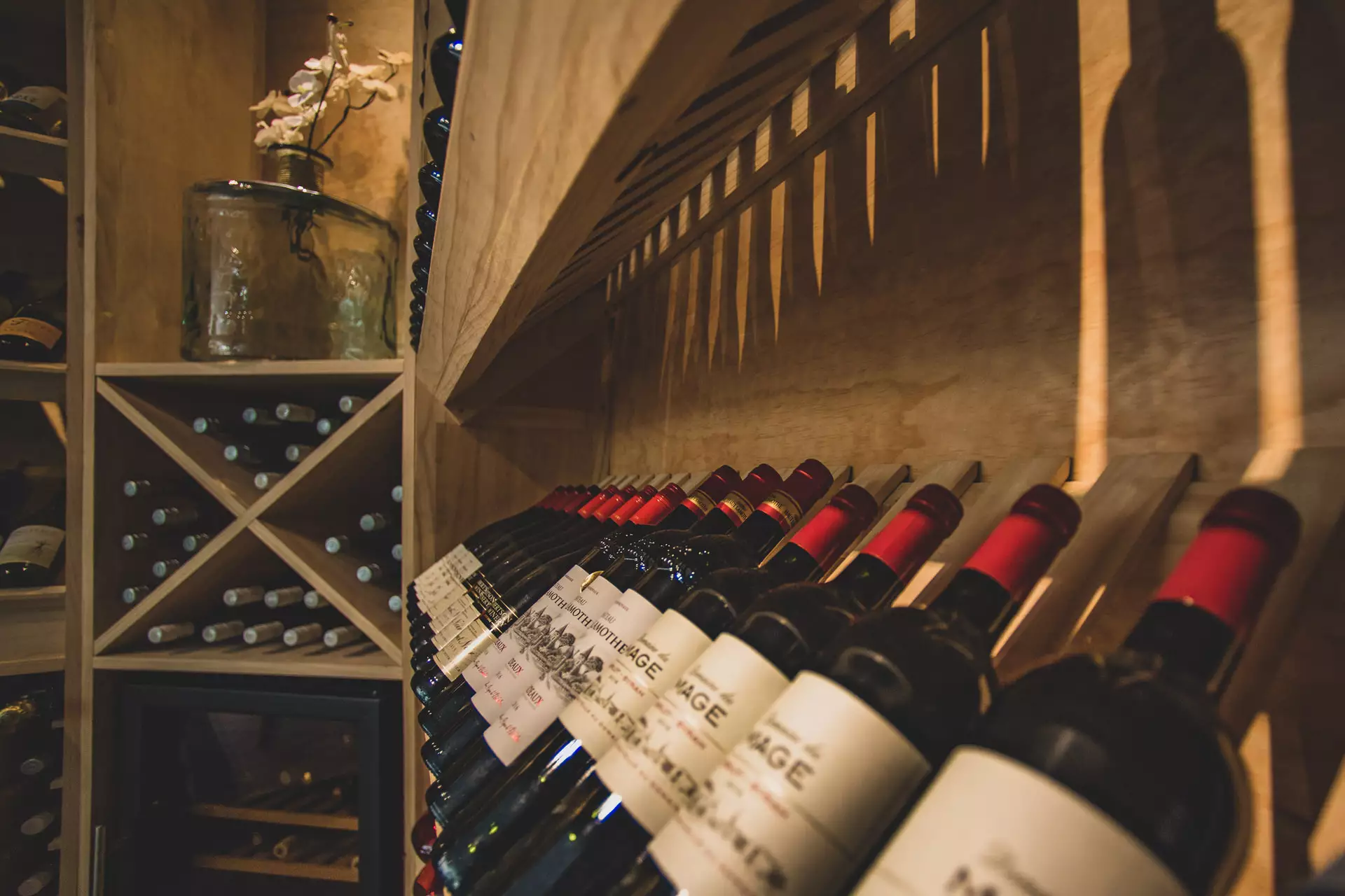 Aanari Hotel and Spa - Restaurant - Mauritius.com (8).webp