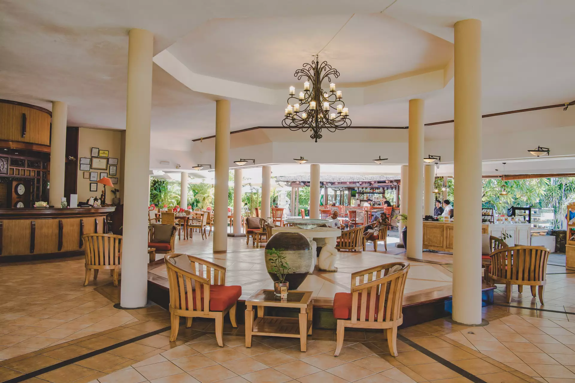 Aanari - Lobby Area - Mauritius.com (2).webp