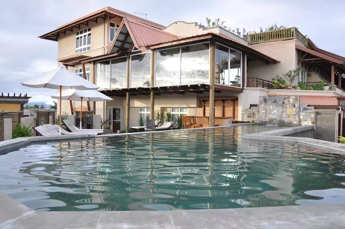 Aanari - Main Picture - Poool view - Mauritius.com.webp