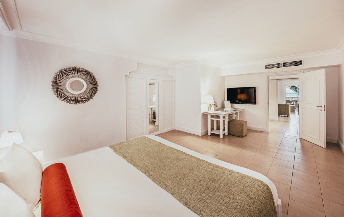 Ambre Mauritius, A Sun Resort_Rooms_Ambre_Suite (2).jpg