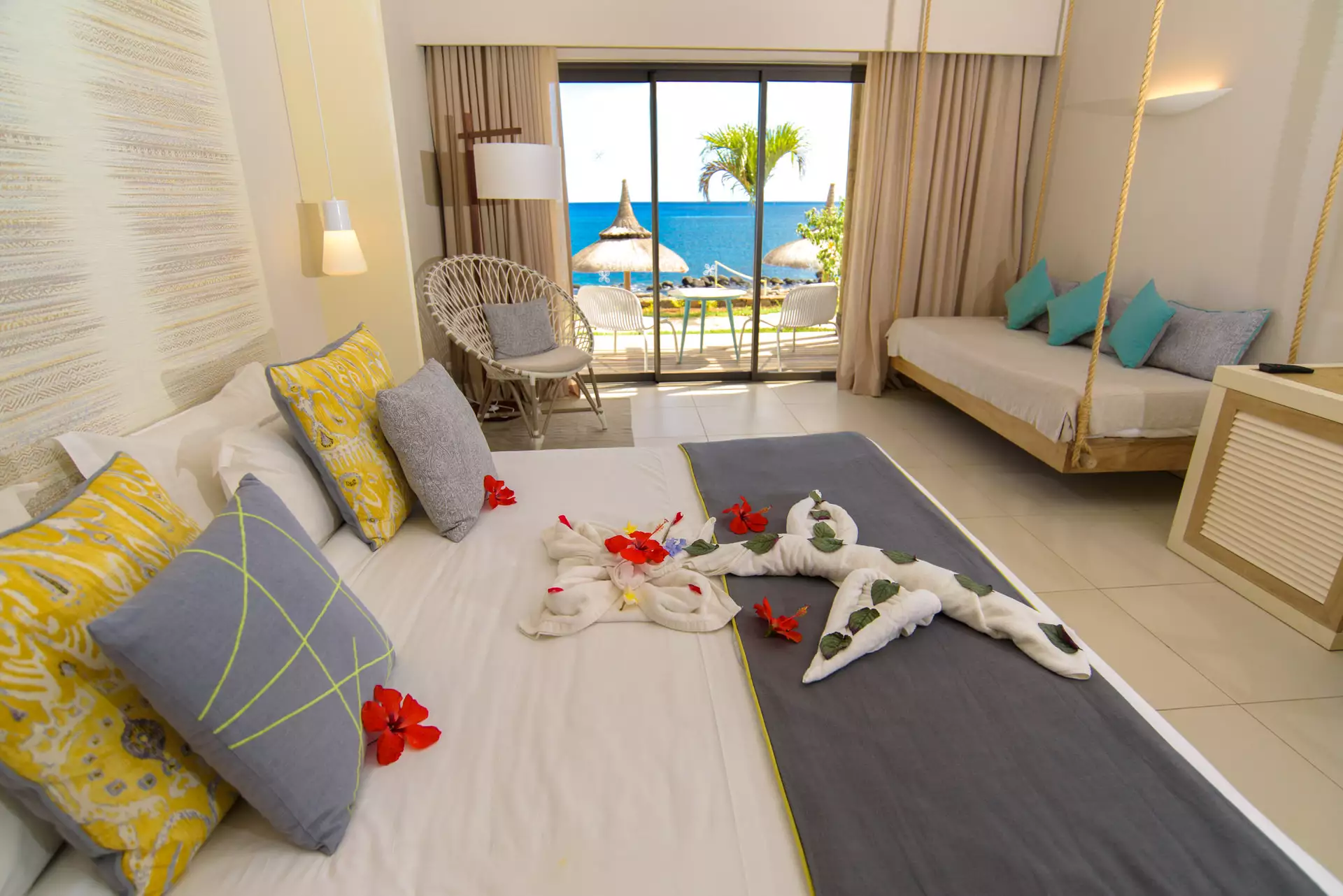 Anelia Resort and Spa - Deluxe Sea Front Room - Mauritius.com.webp