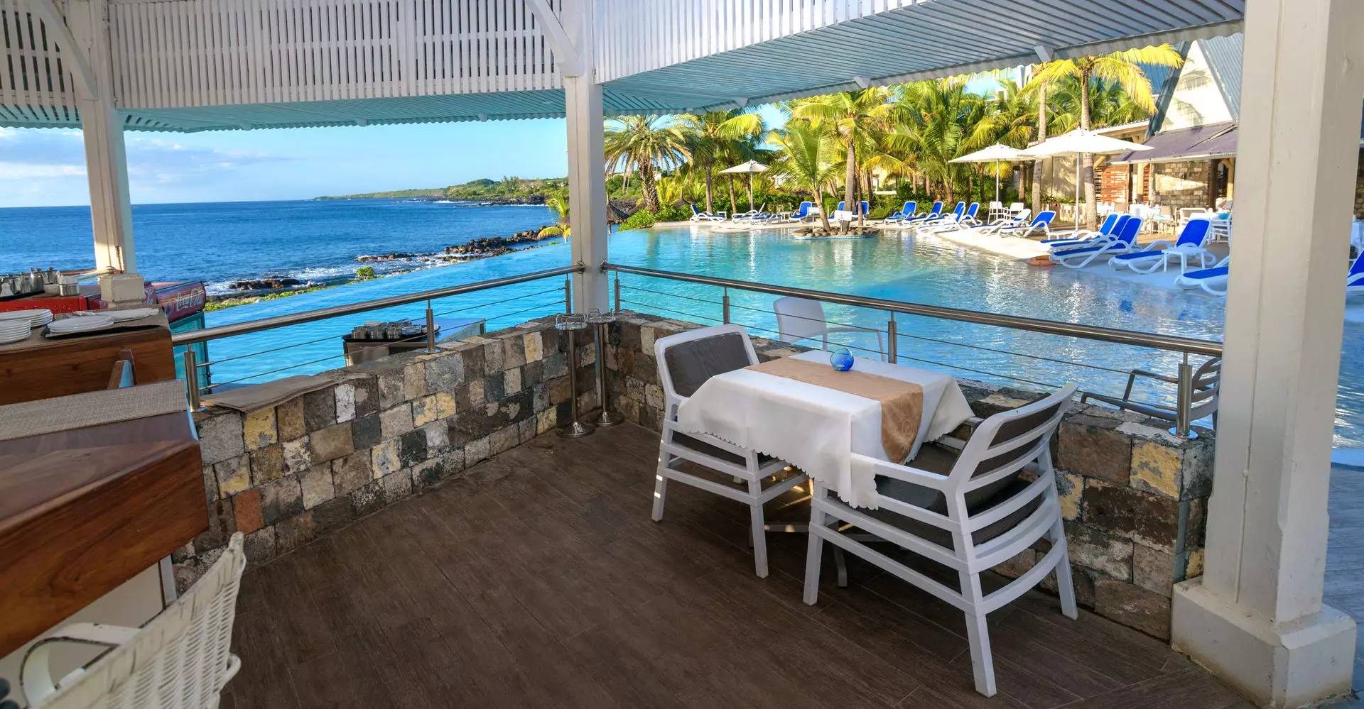 Anelia Resort and Spa - Dolphin Bar - Mauritius.com.webp