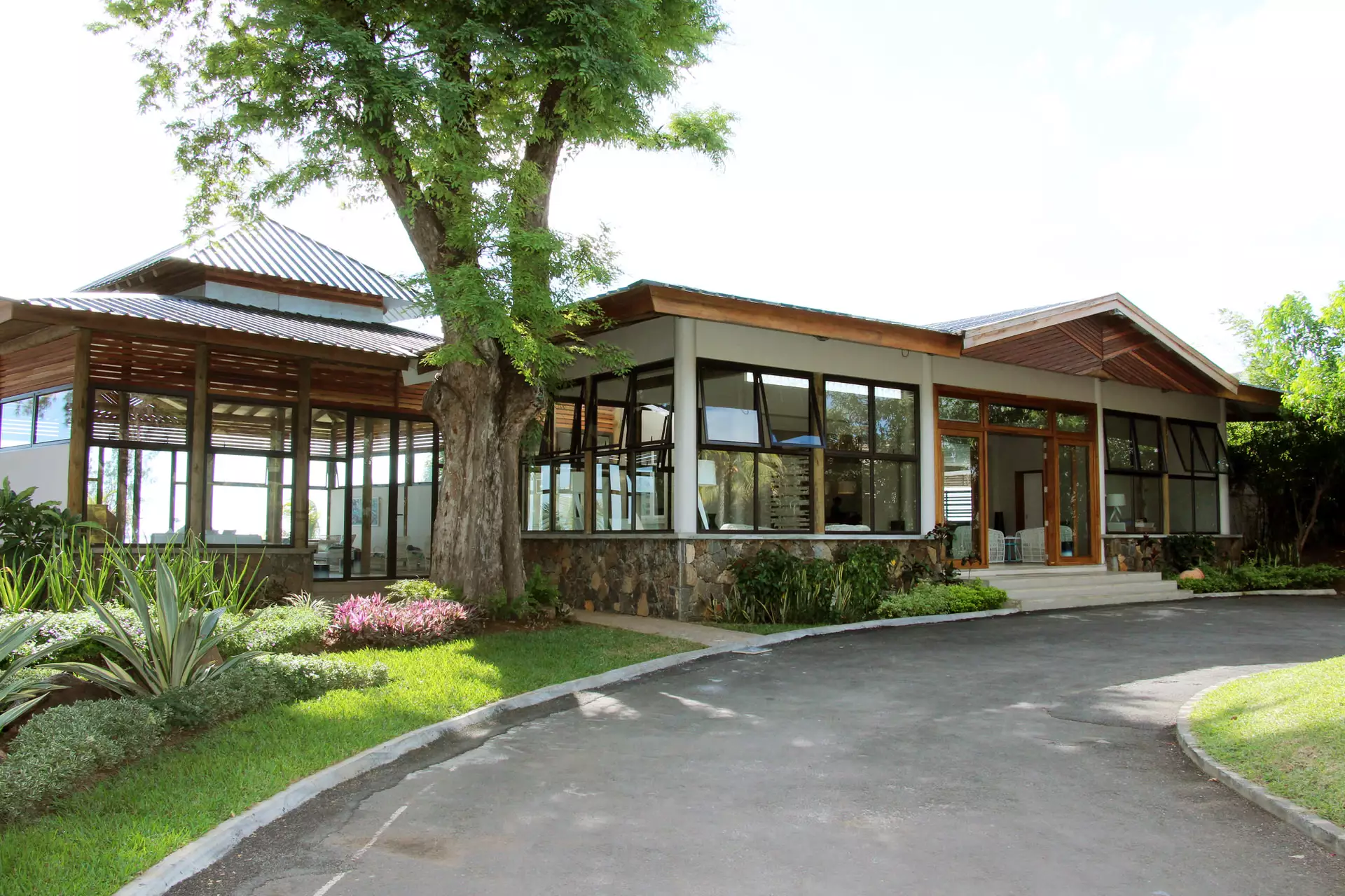 Anelia Resort and Spa - Hotel Entrance - Mauritius.com.webp