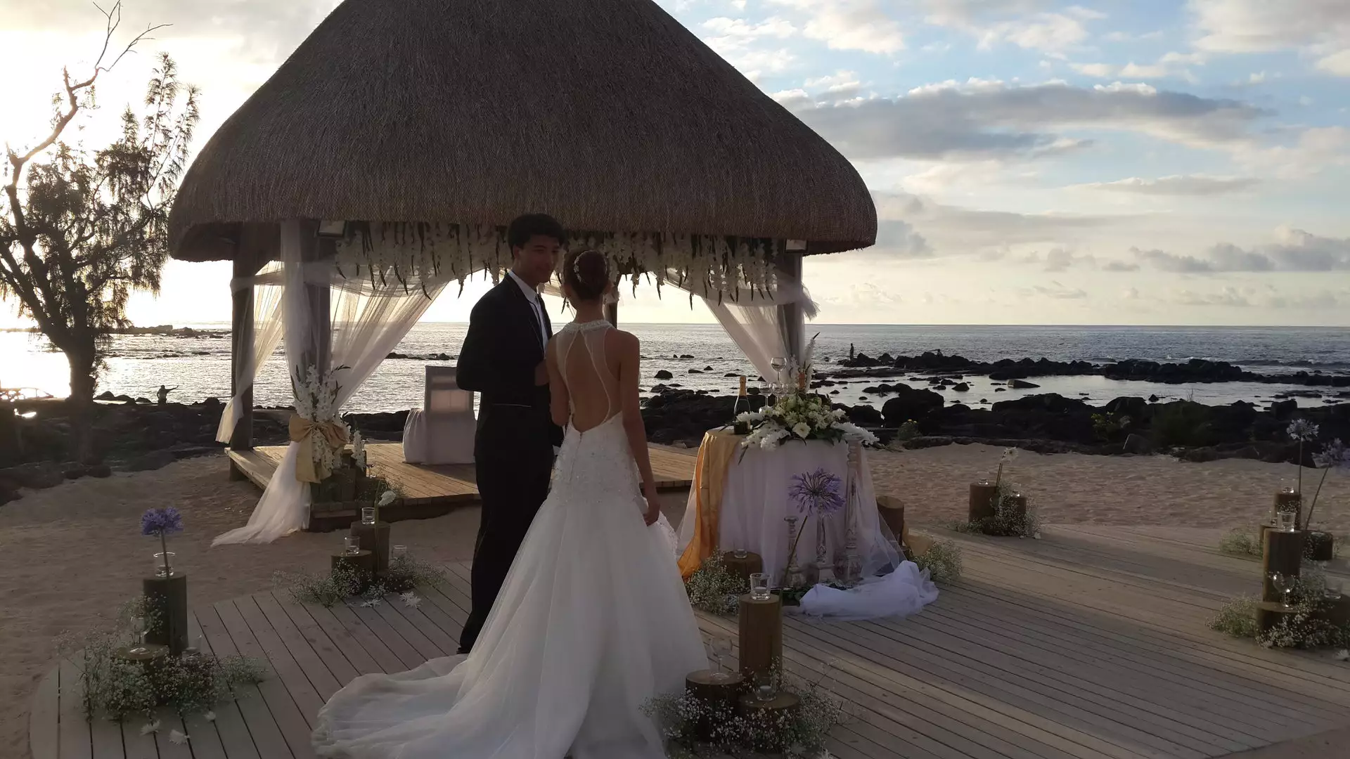 Anelia Resort and Spa - Sunset Wedding - Mauritius.com.webp