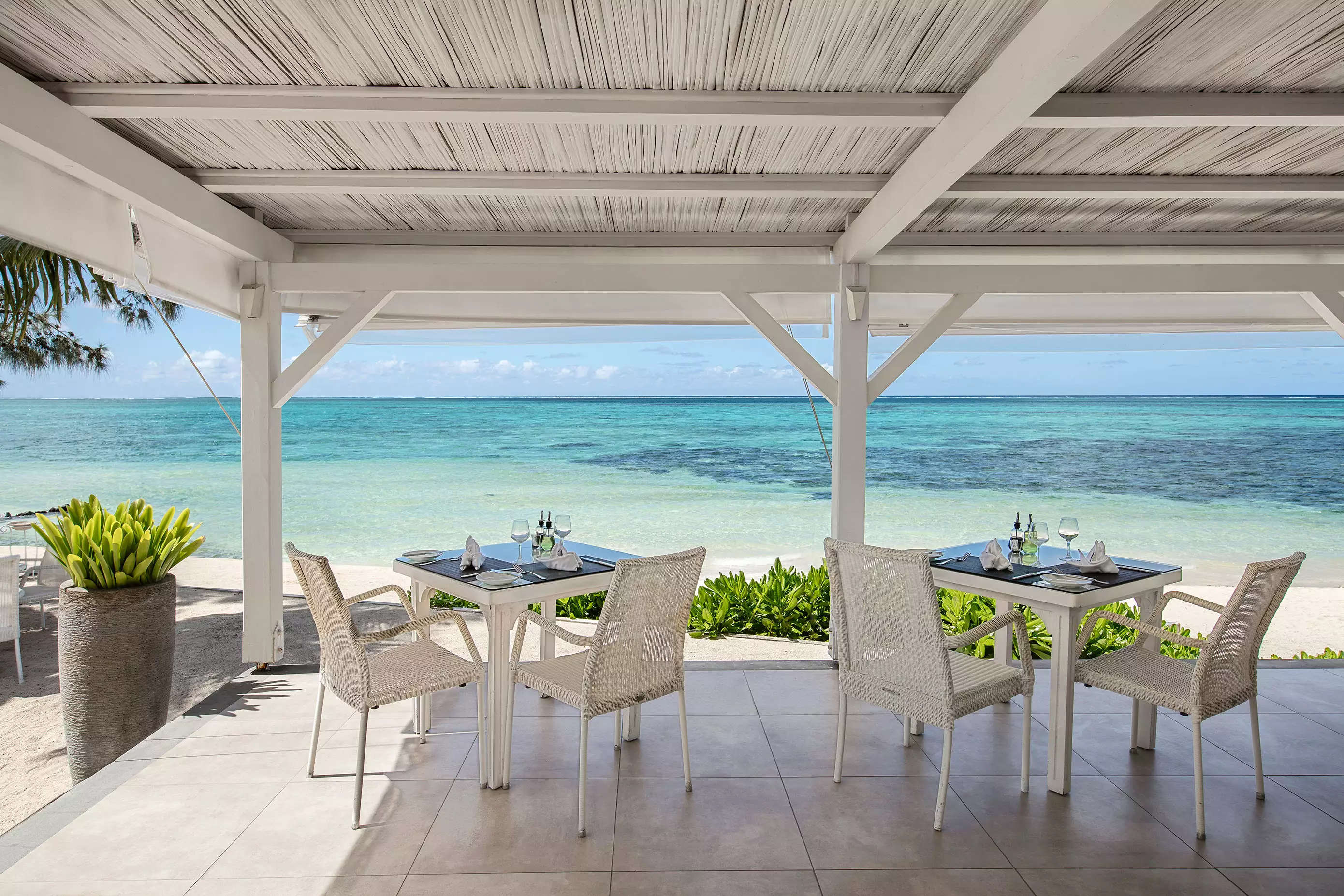 Astroea Beach Hotel Mauritius -Restaurant-(2).webp