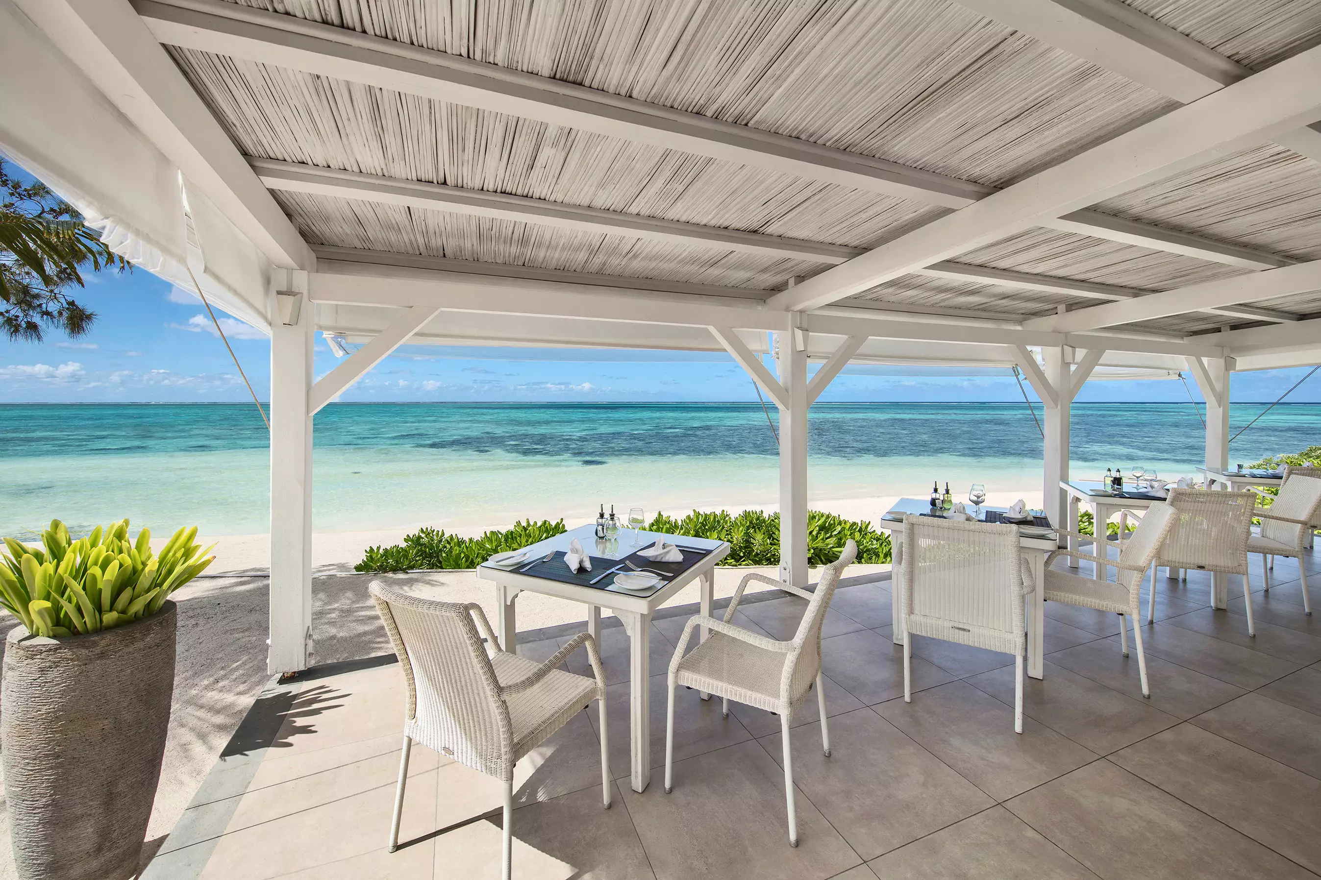 Astroea Beach Hotel Mauritius -Restaurant-(3).webp