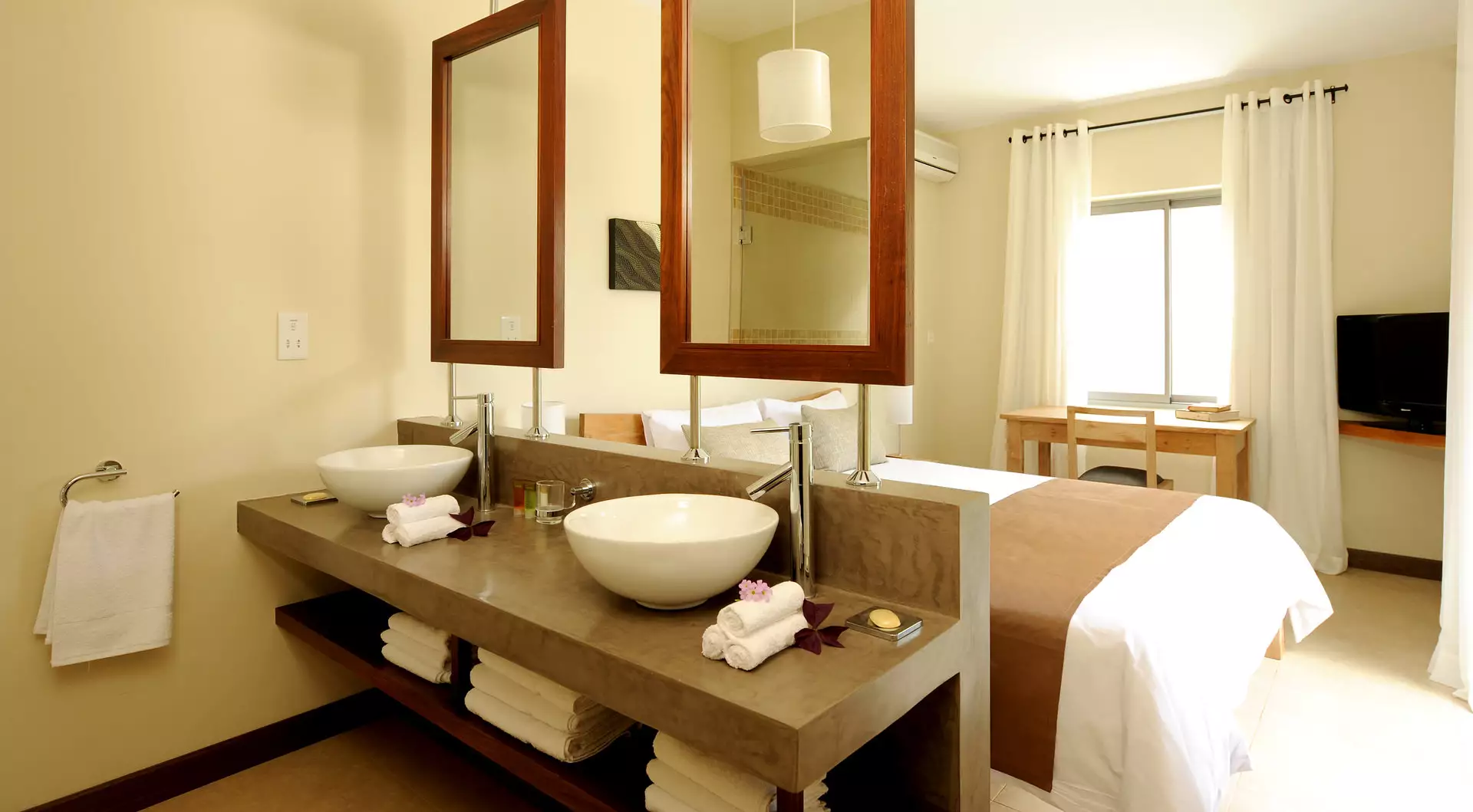 Athena Villas By Evaco Holidays - Master BR (3).webp