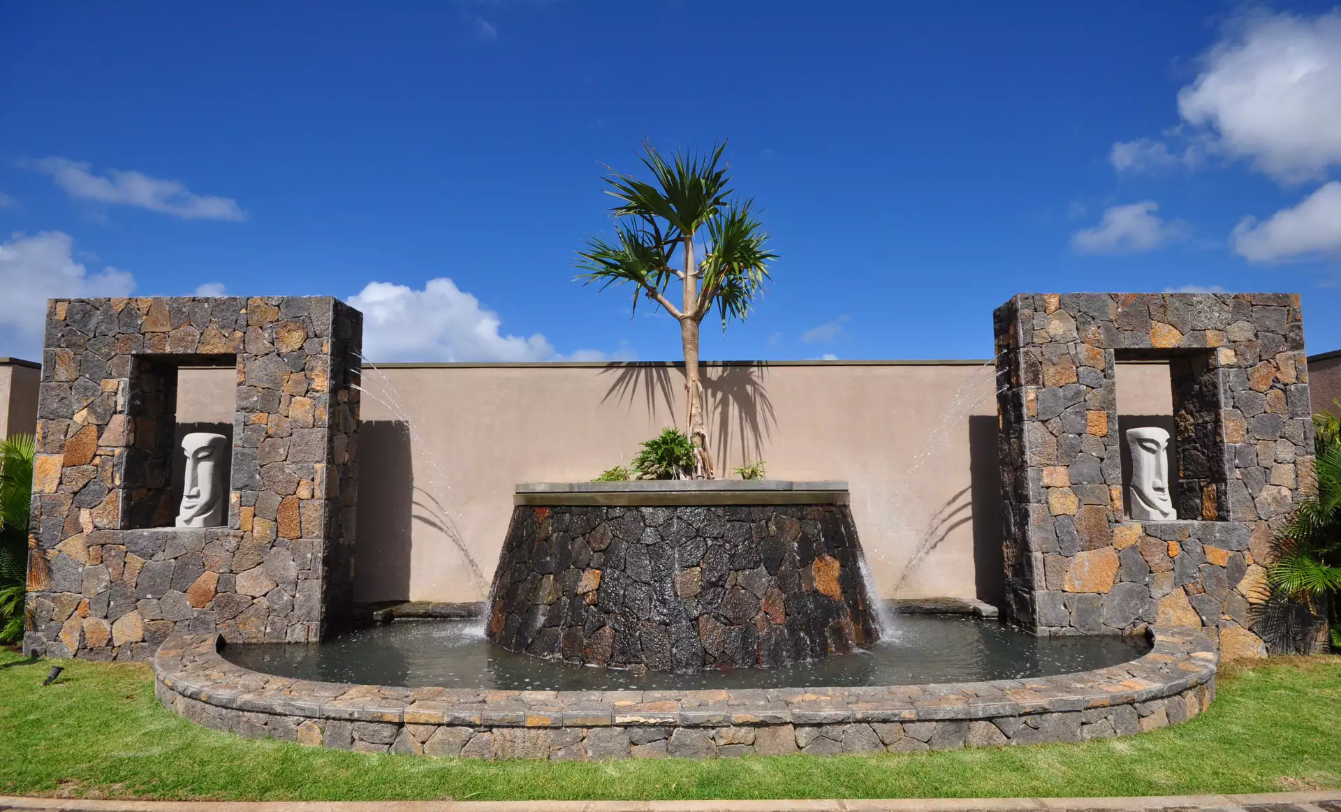 Athena Villas By Evaco Holidays - entrance.webp