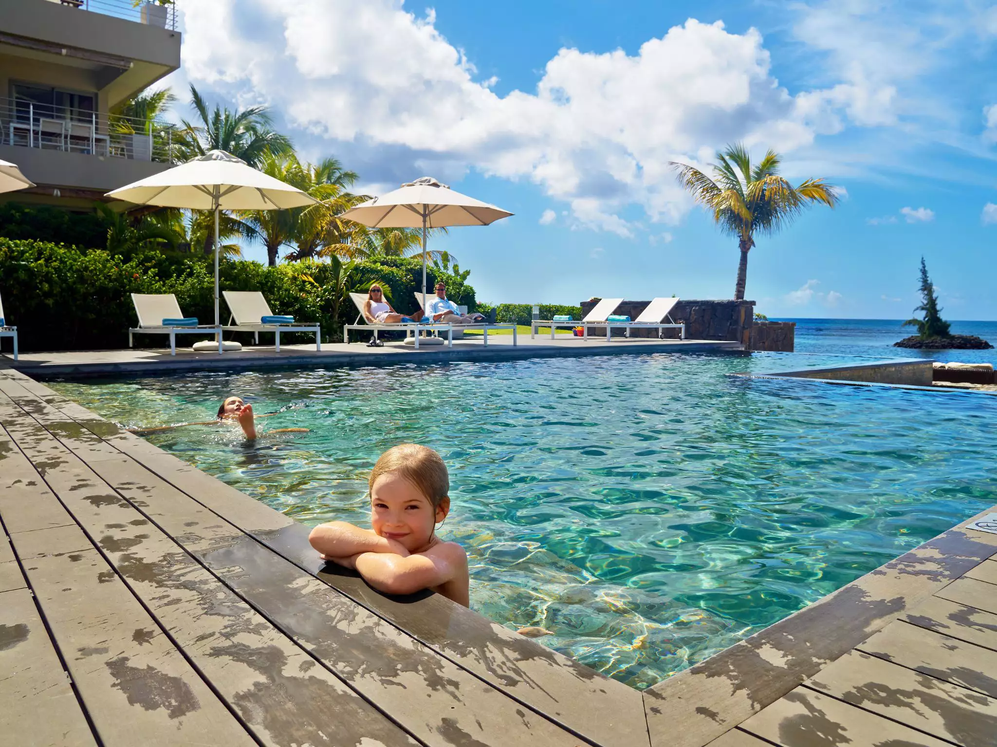 Bon Azur Beachfront Suites and Penthouses by Lov (7).webp