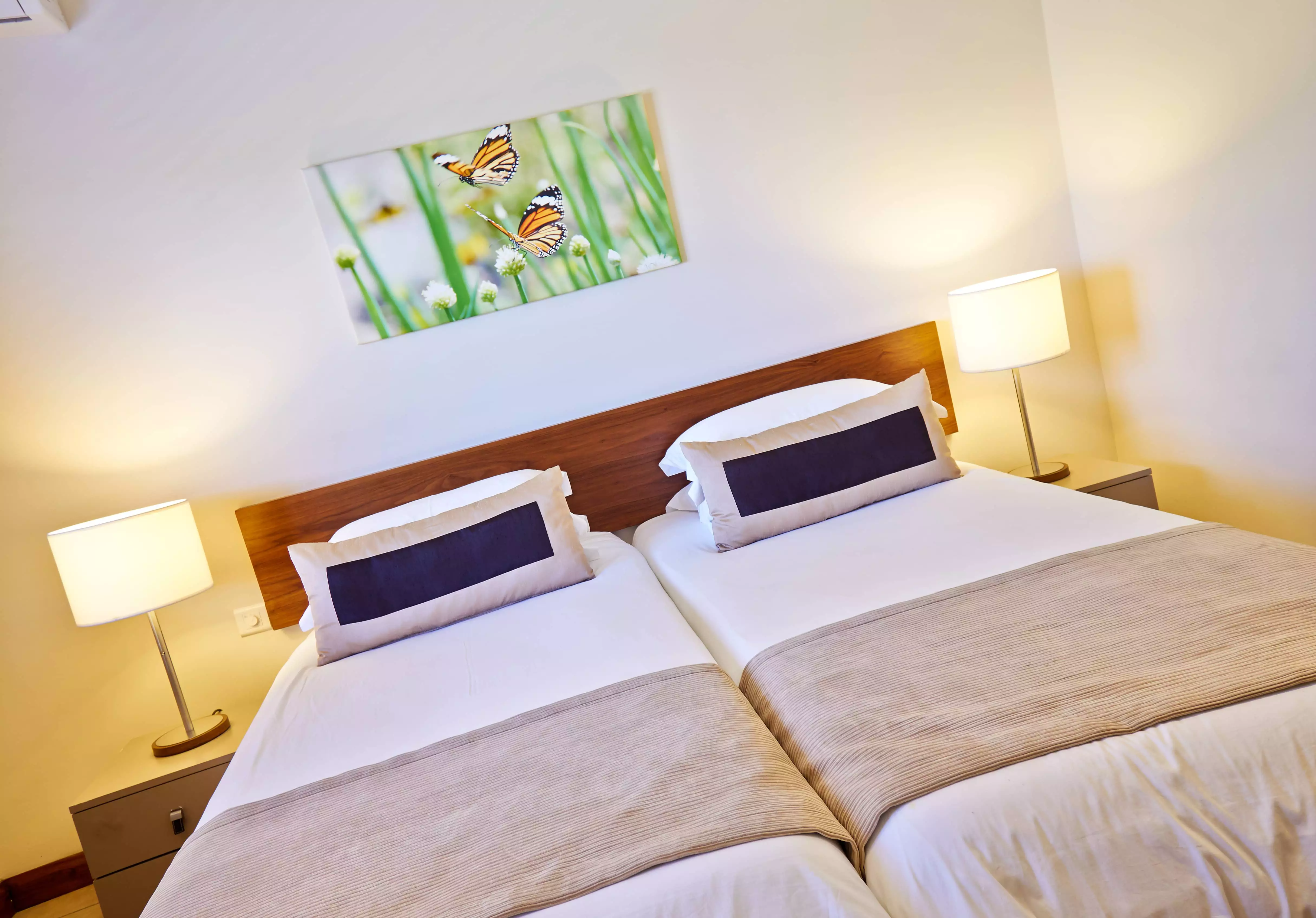 Bon Azur Bedroom (5).webp