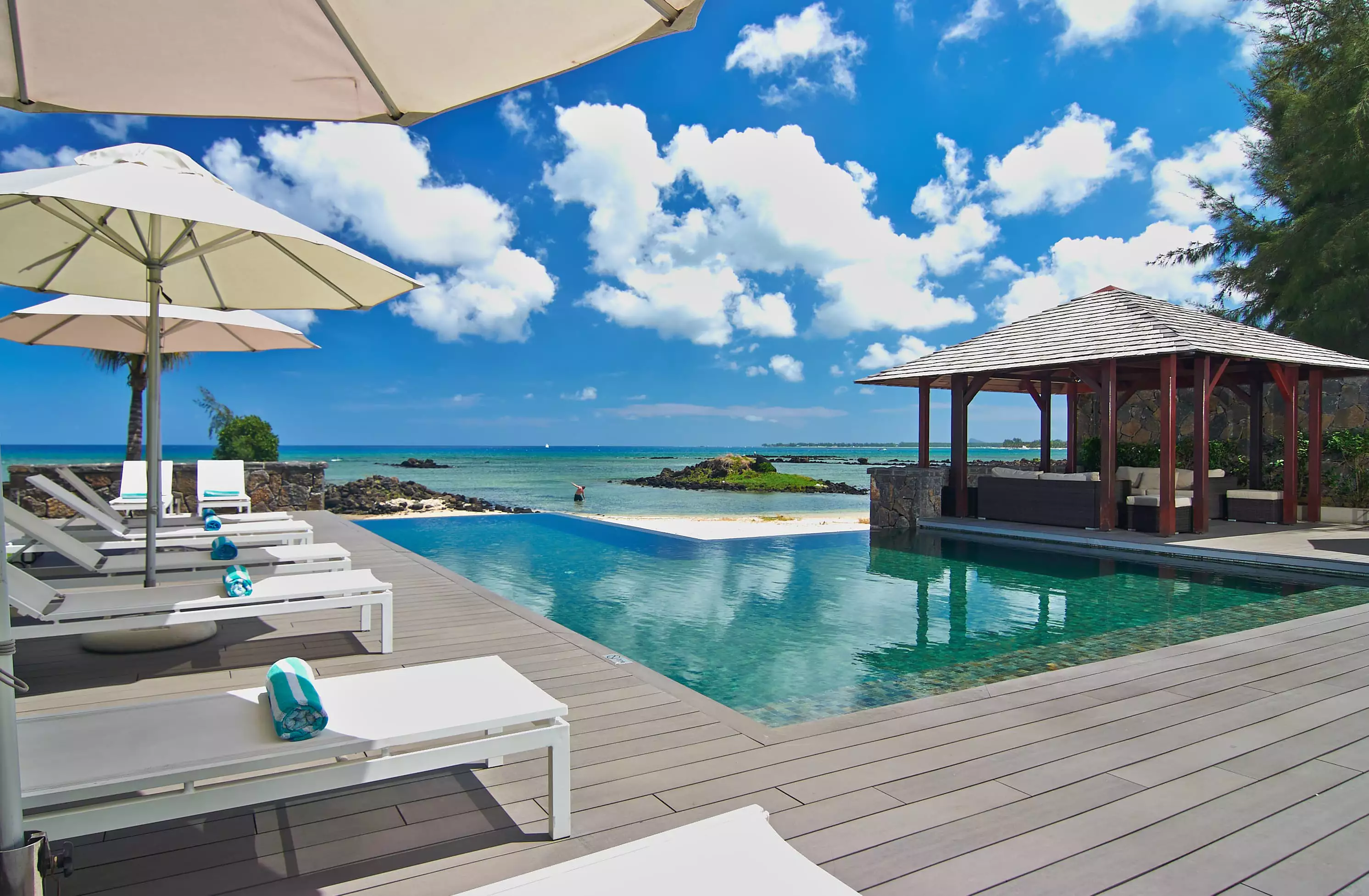 Bon Azur Pool view.webp