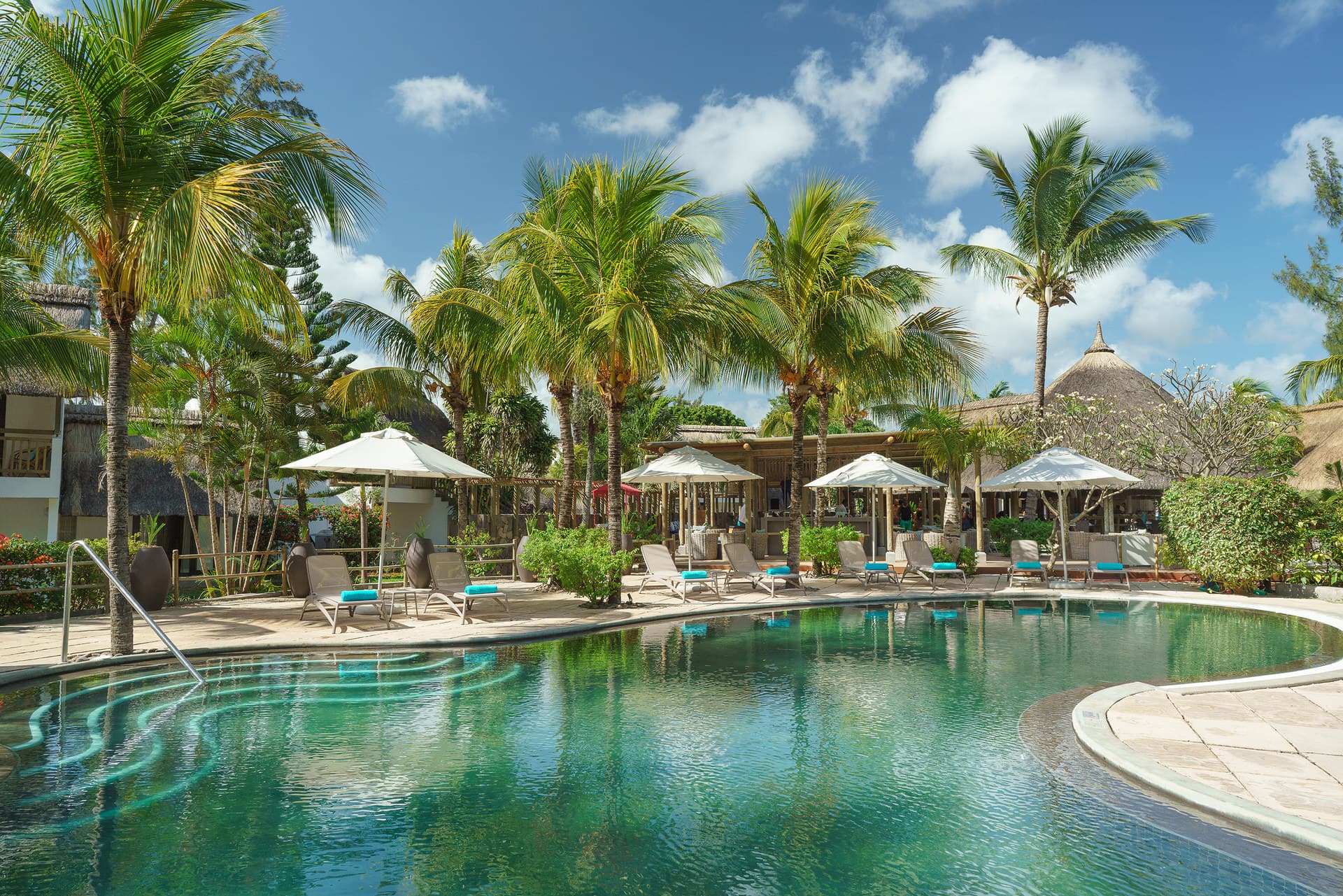 CDMA_piscine 02 - Mauritius.com.jpg