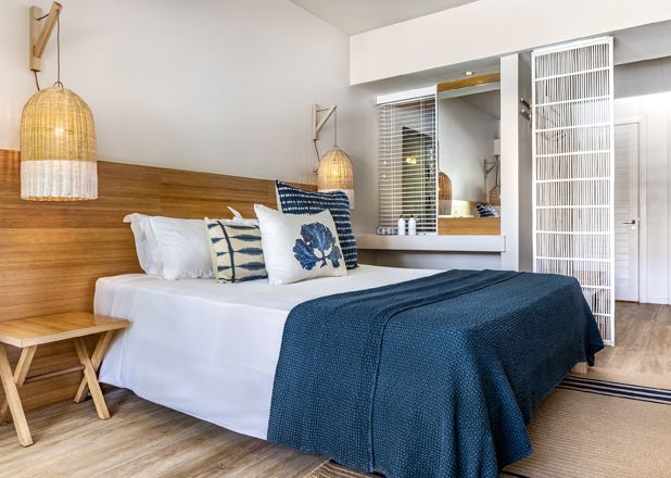 Couple Poolside Room