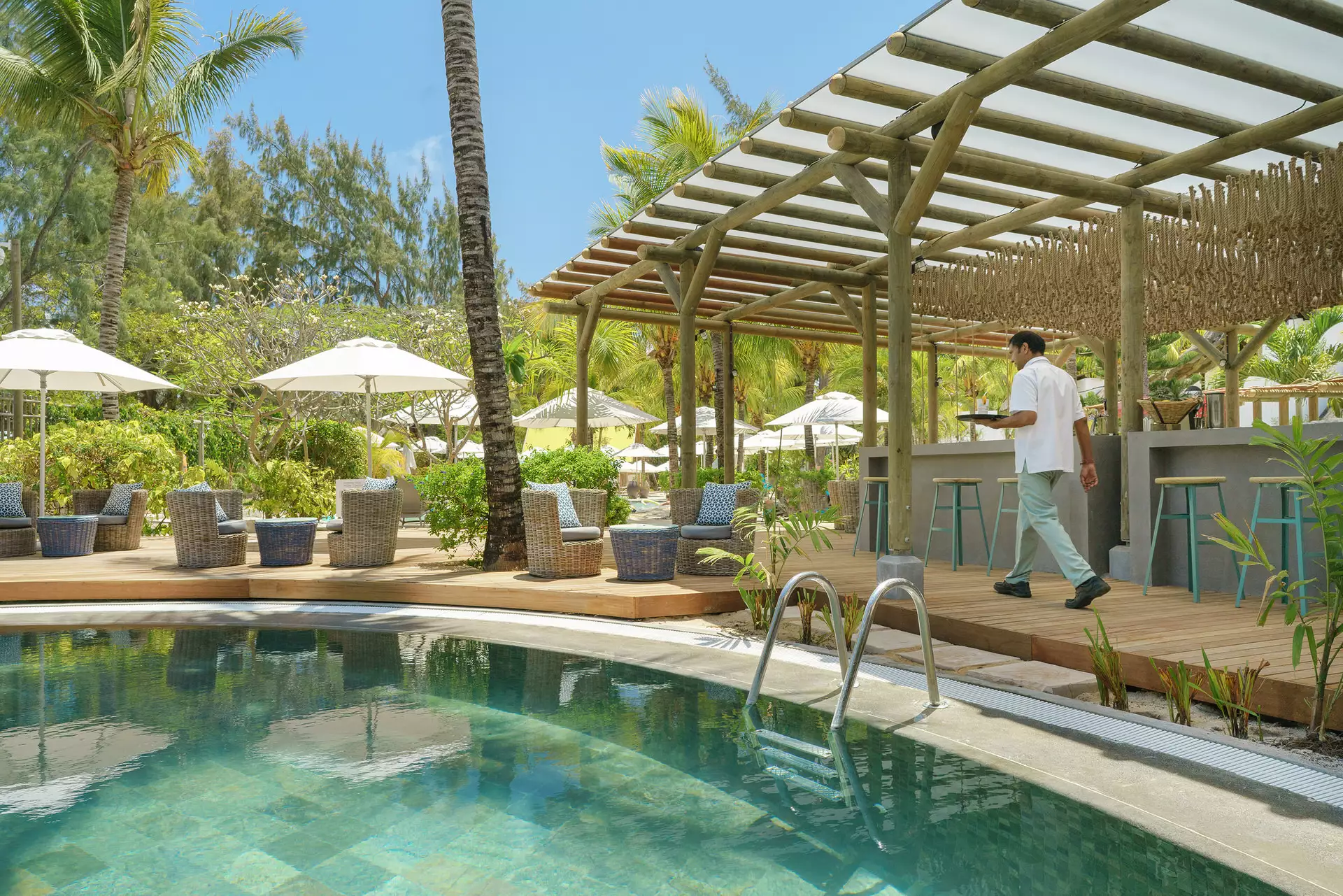 Coin-De-Mire-Attitude-bar  The Shaker 02 - Mauritius.com.webp