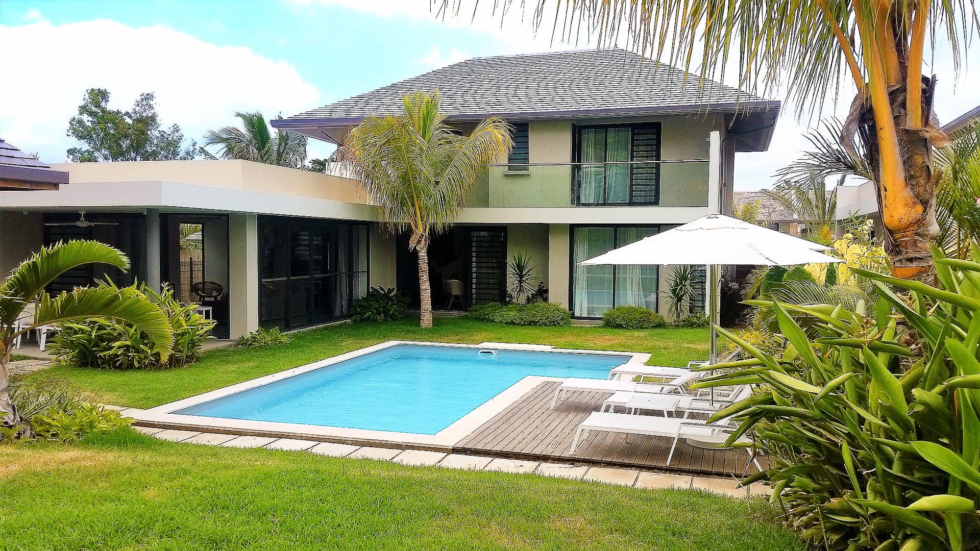 Marguery Villa Deluxe Pool Villa garden.jpg