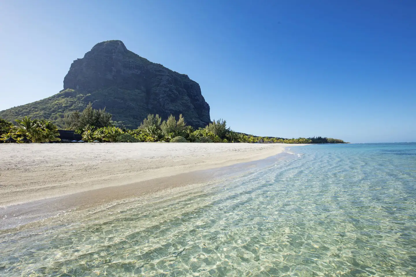 Dinarobin Beachcomber Golf Resort