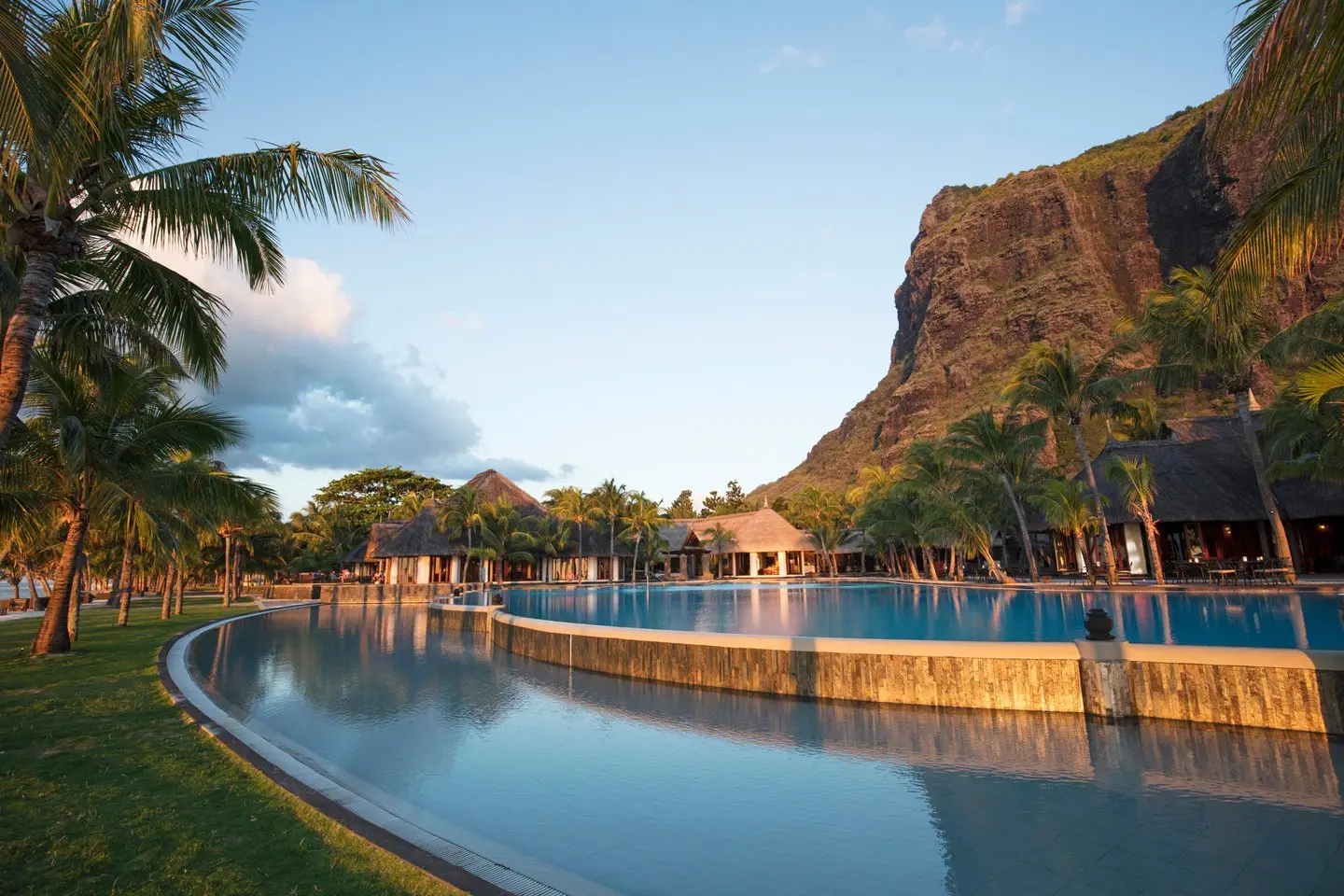 Dinarobin Beachcomber Golf Resort