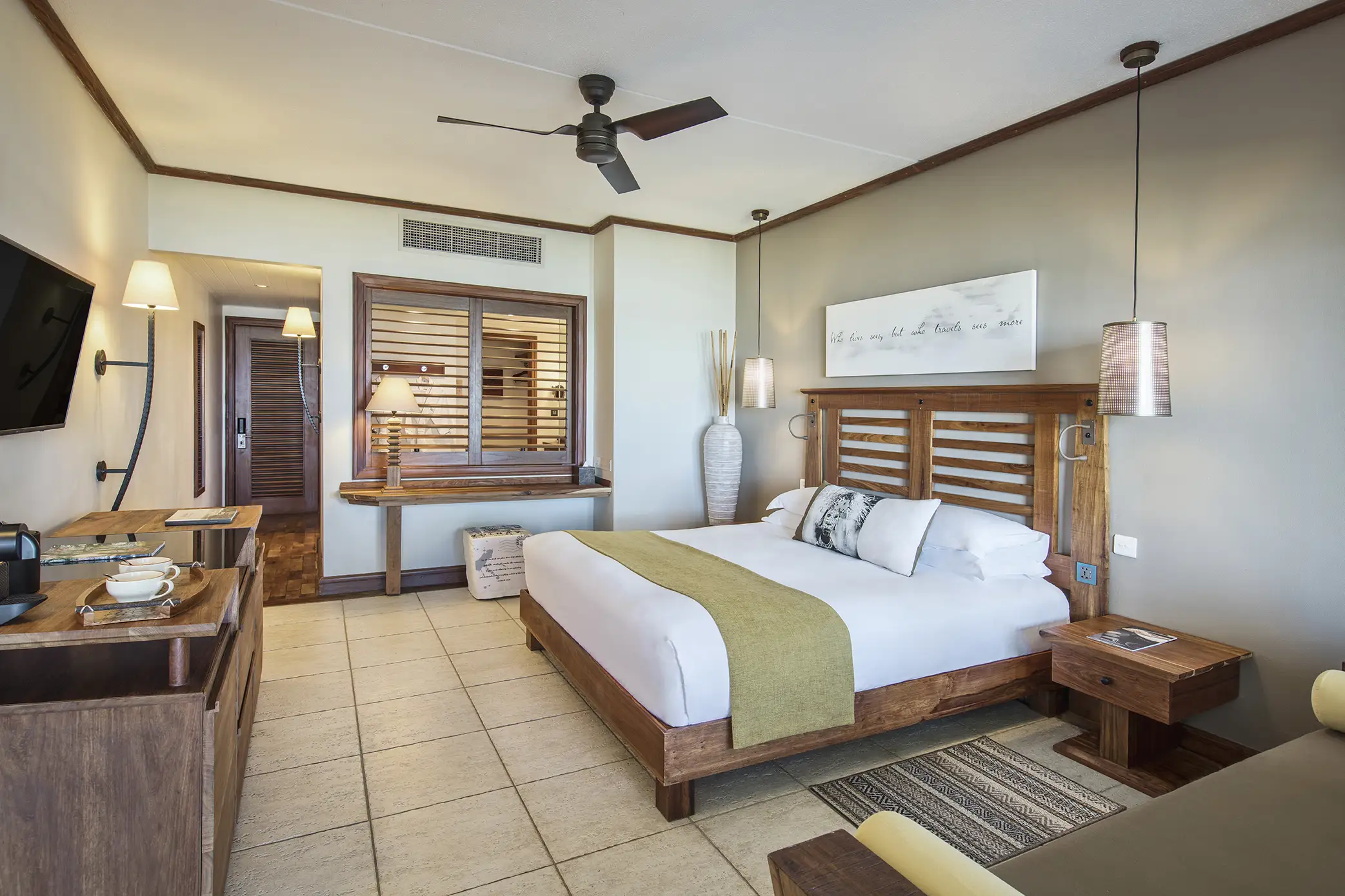 Deluxe Beach Front - Ground Floor