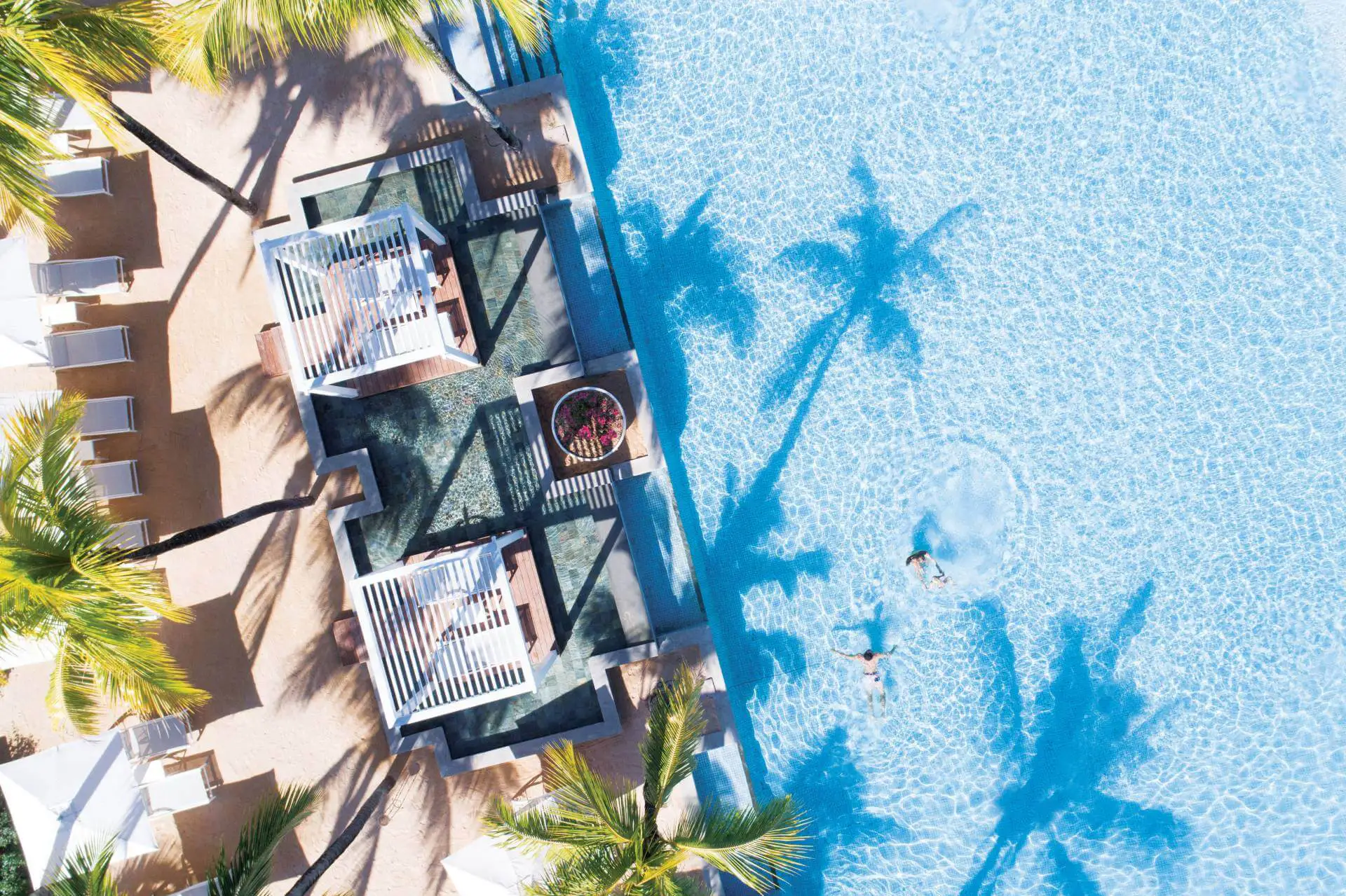 Heritage Le Telfair Aerial pool view.webp