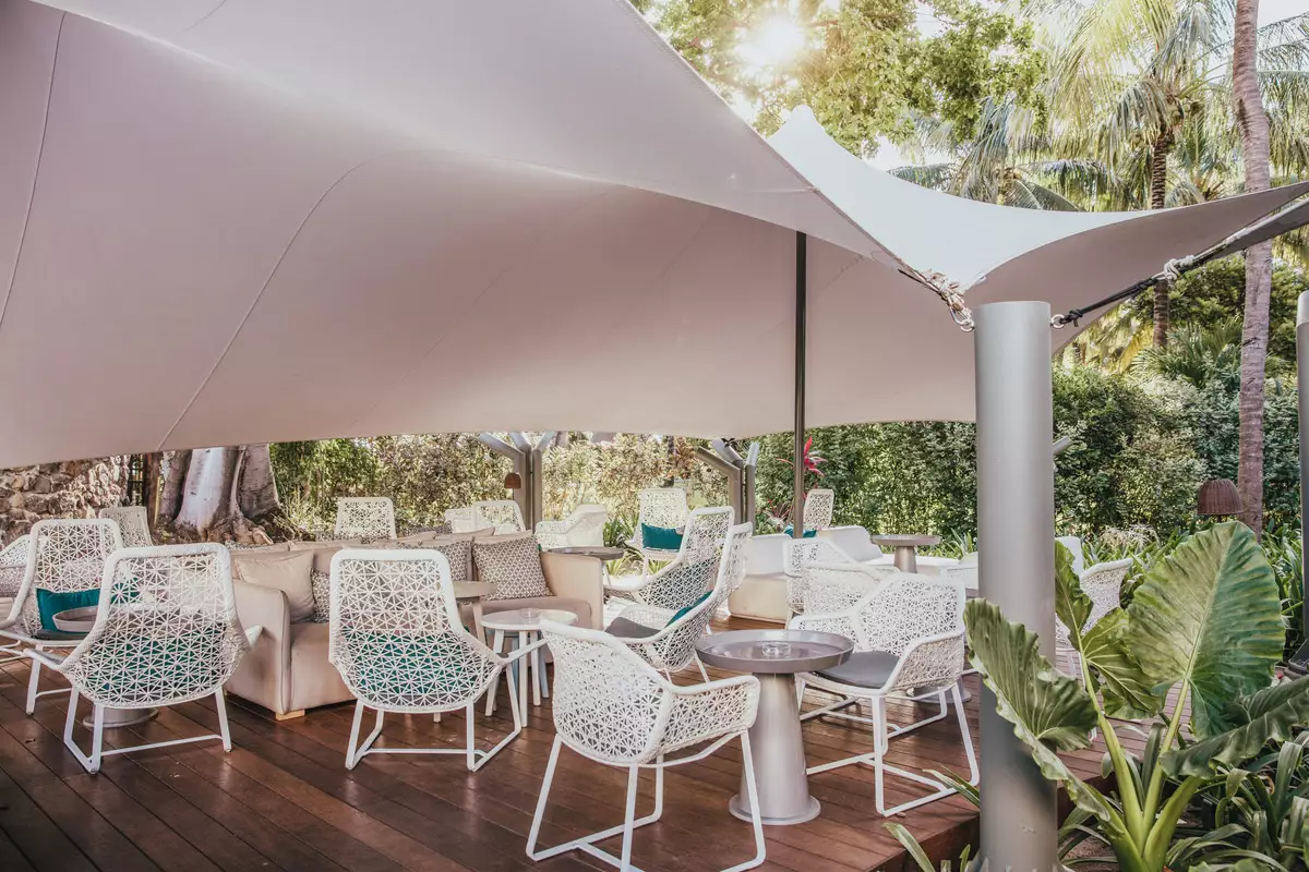 La Pirogue Mauritius, A Sunlife Resort_Bar_Medine_Bar.webp