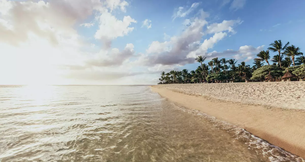 La Pirogue Mauritius, A Sunlife Resort_Beach (3).webp