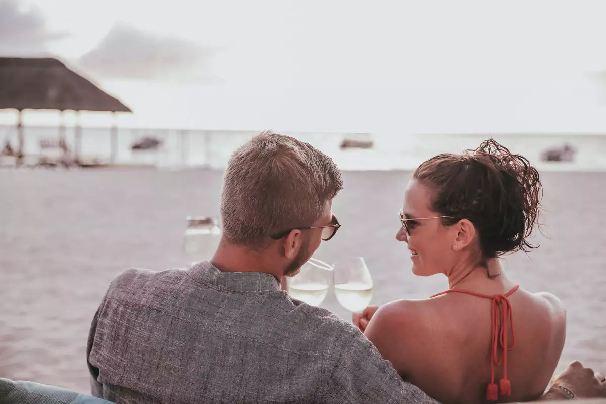 La Pirogue Mauritius, A Sunlife Resort_Le_Morne_Beach_Bar.webp