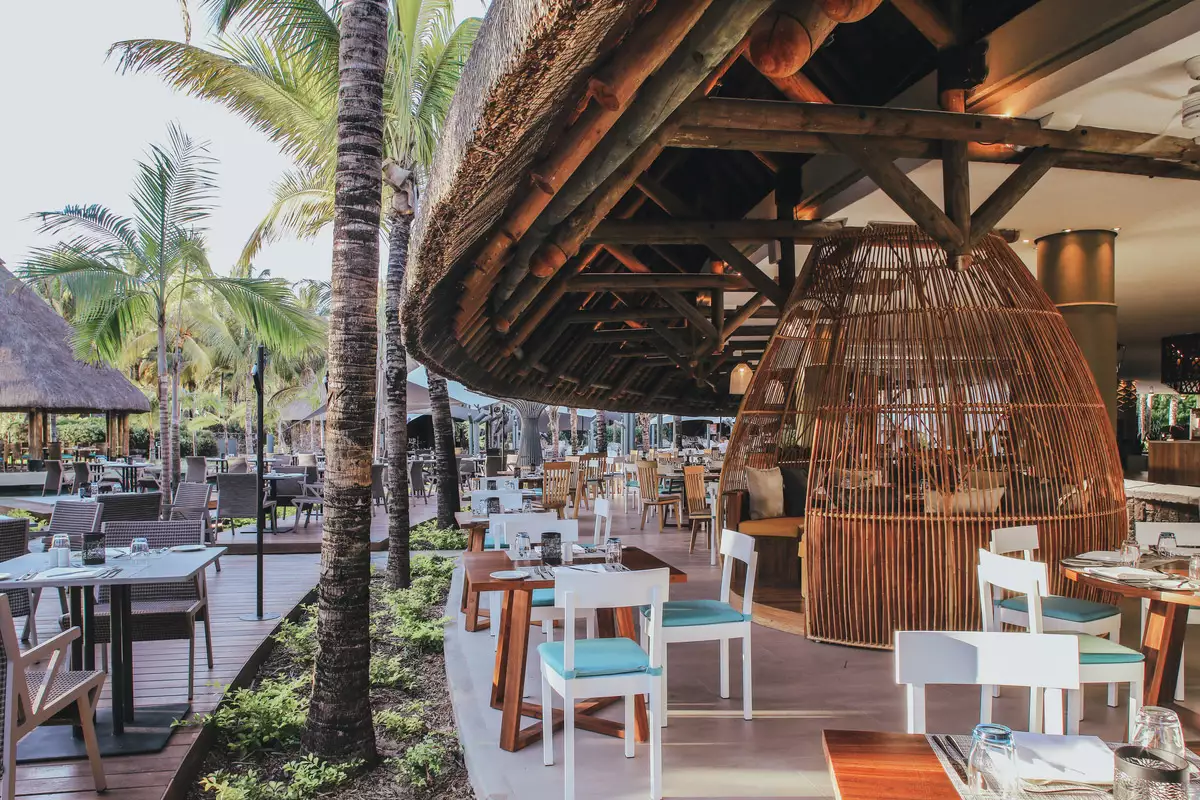 La Pirogue Mauritius, A Sunlife Resort_Restaurant.webp