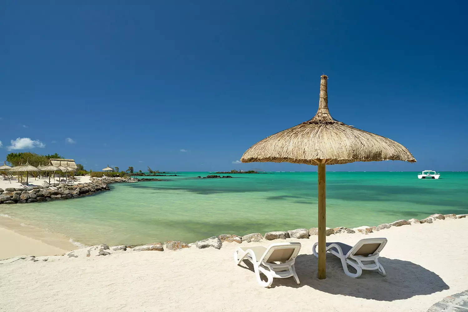 Lagoon-Attitude-Beach (2).webp