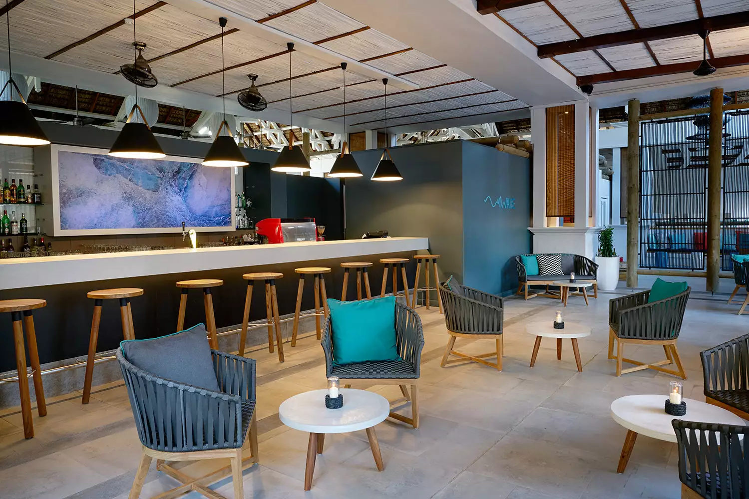 Lagoon-Attitude-Wave bar.webp