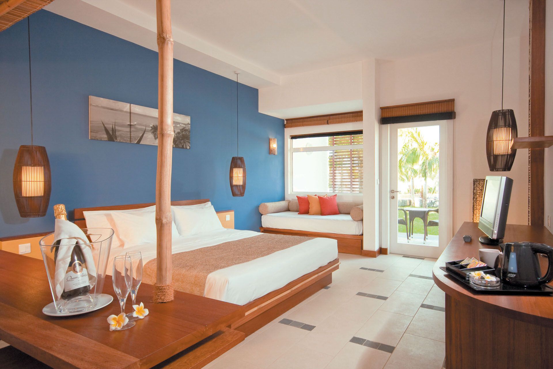 Laguna Beach Hotel and Spa_Deluxe Room.JPG