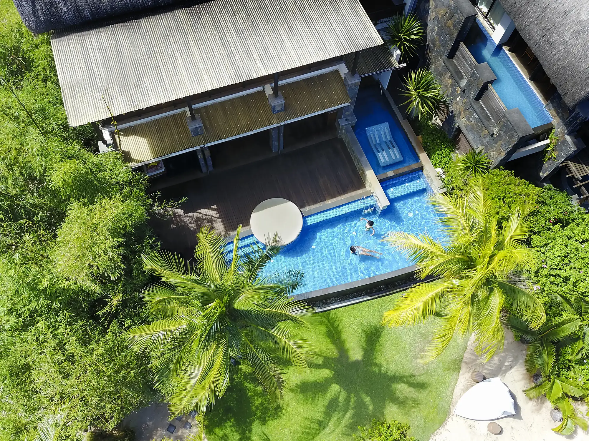 Le_Jadis_Beach_Resort_Imperial Pool Jets Villa 1.webp