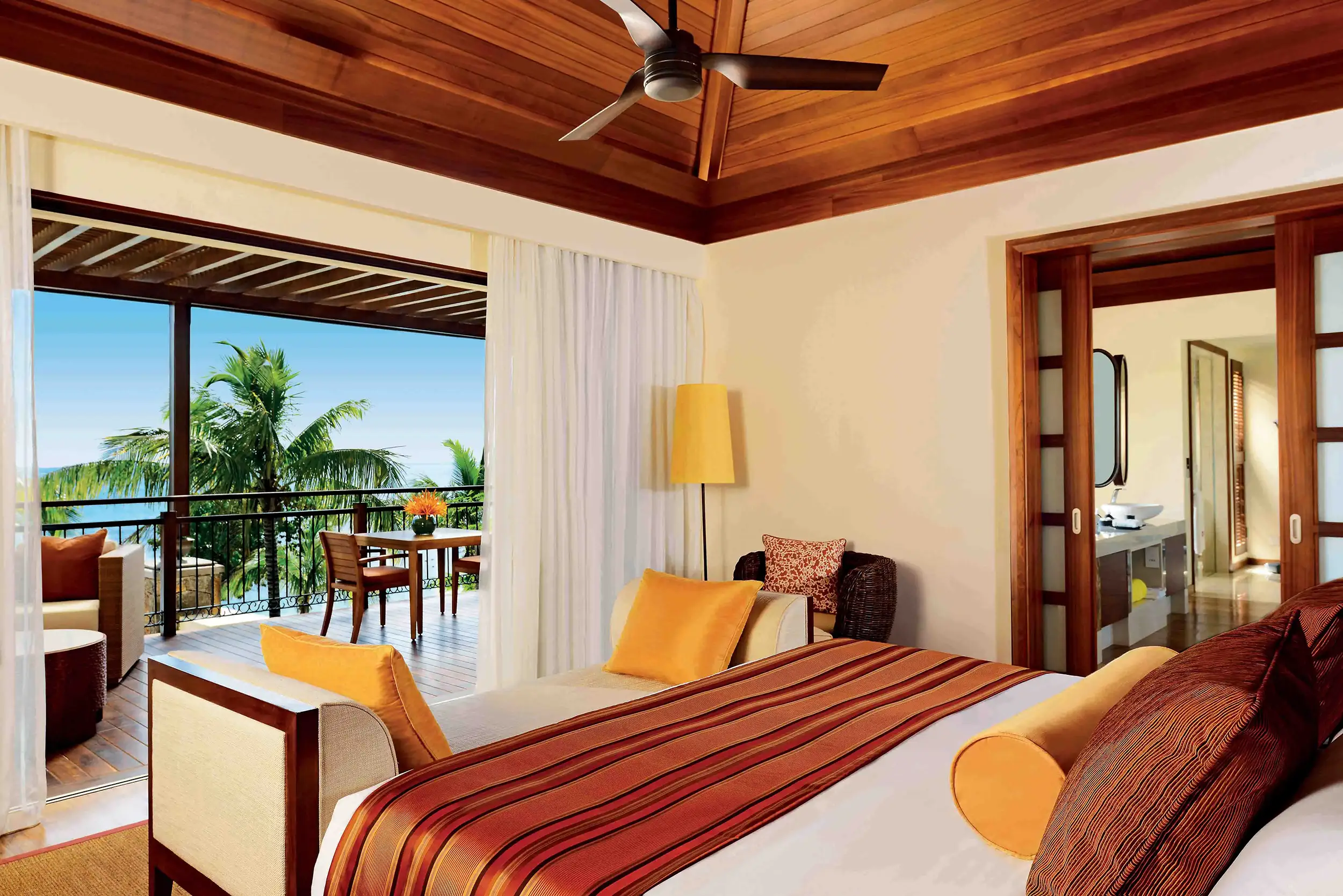 Le_Jadis_Beach_Resort_Imperial Pool Jets  Villa_master bedroom.webp