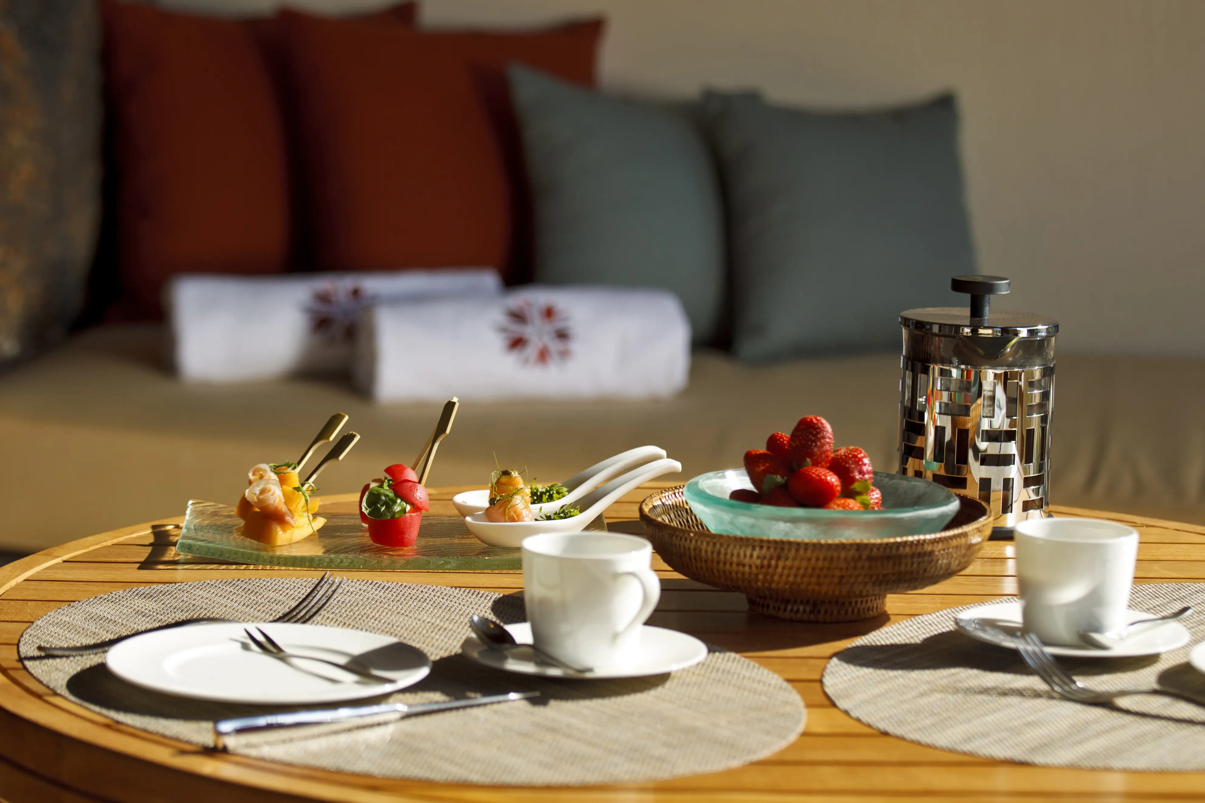 Le_Jadis_Beach_Resort_In-room dining_Luxury Garden Lagoona Suite.webp