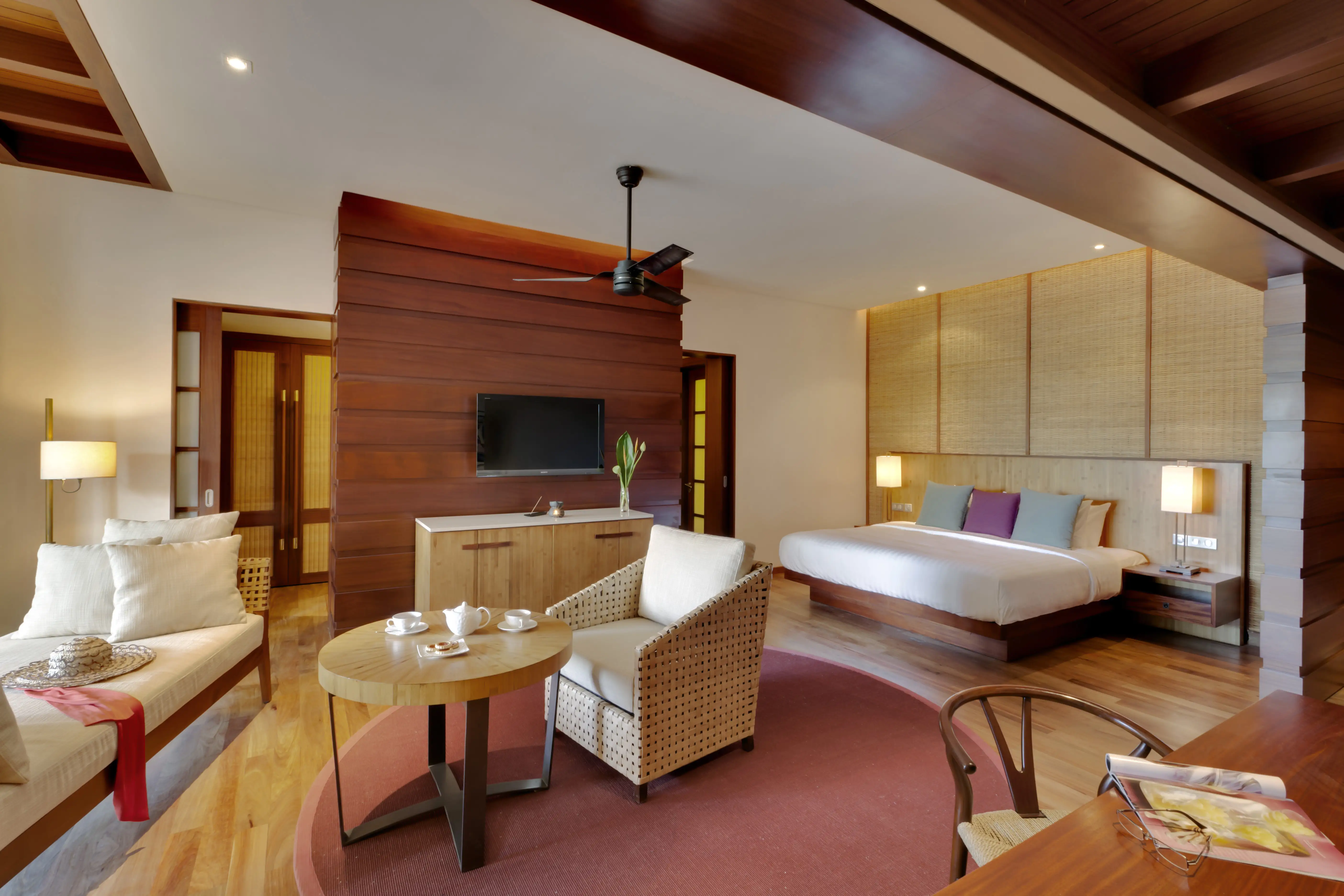 Le_Jadis_Beach_Resort_Luxury Pool Suite 2.webp