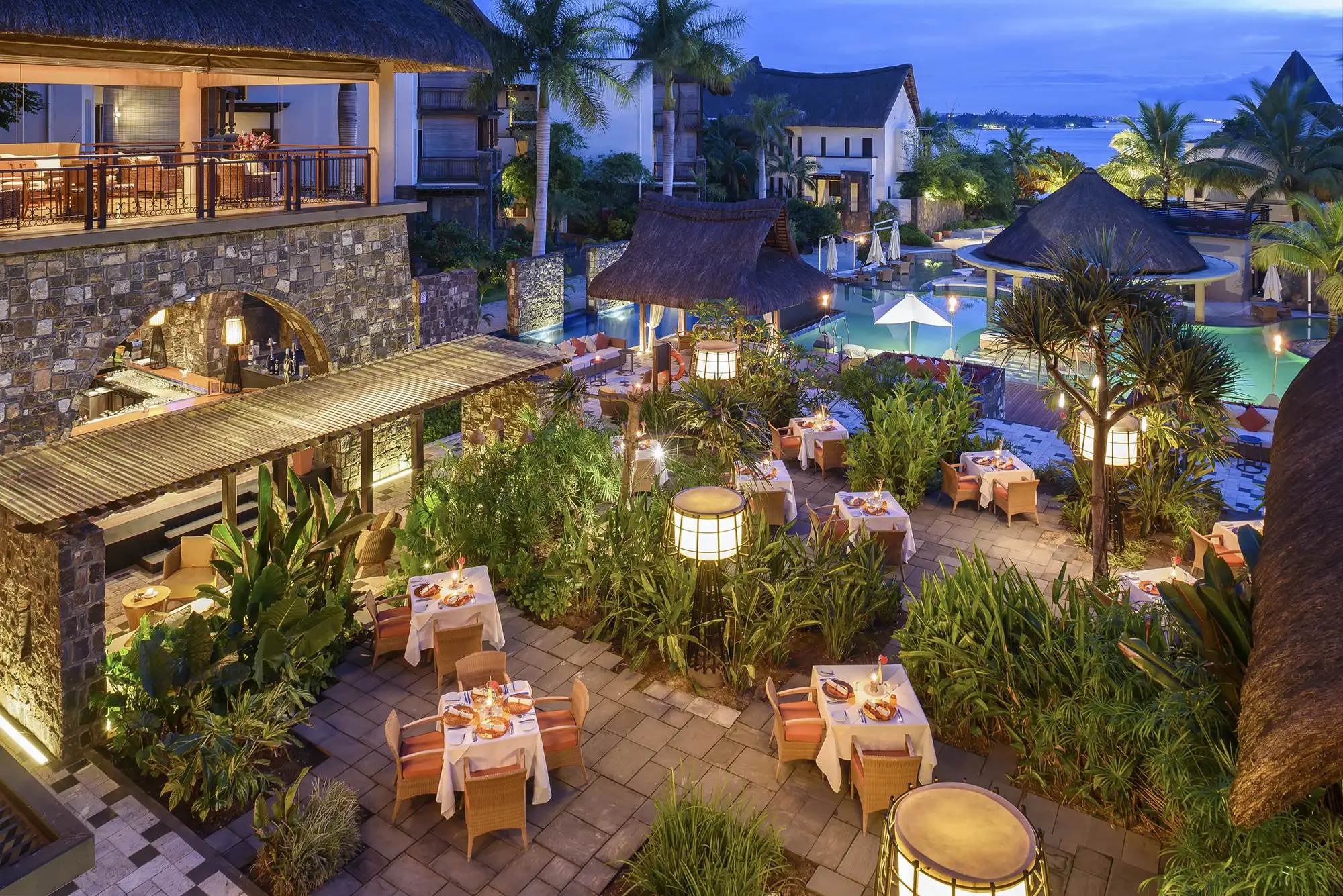 Le_Jadis_Beach_Resort_Oryza Restaurant_Garden.webp