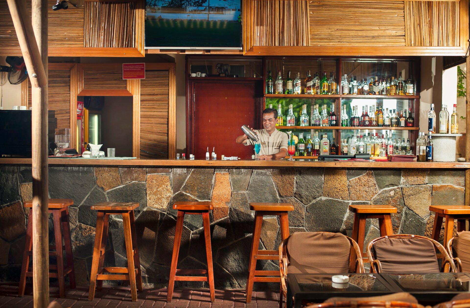 Le Palmiste Resort and Spa - Bar.JPG