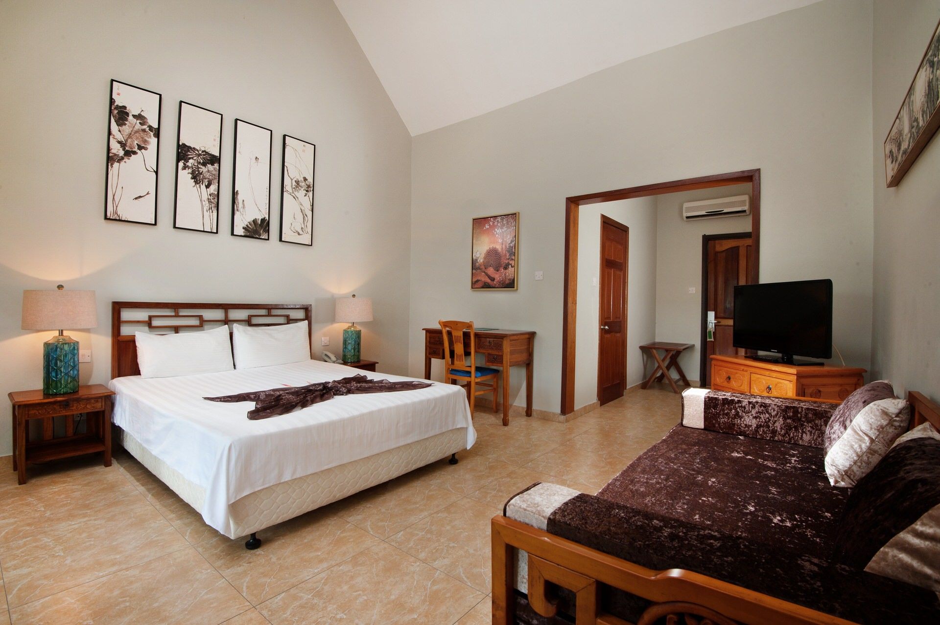 Le Palmiste Resort and Spa - Standard Room.JPG