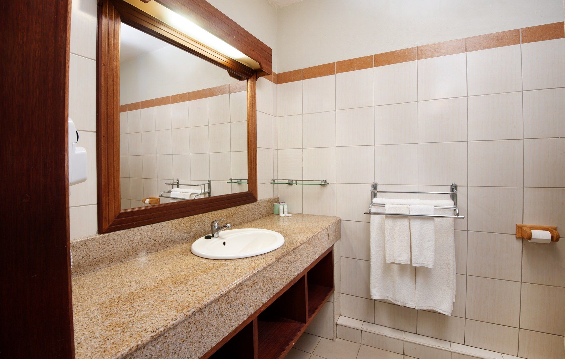 Le Palmiste Resort and Spa - Standard Room (2).JPG