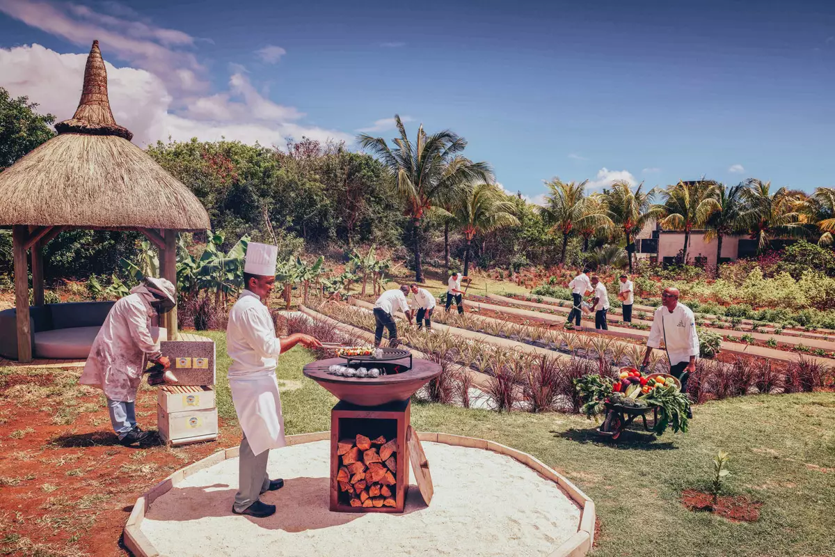 Long Beach A Sun Resort-CHEF-GARDEN.webp