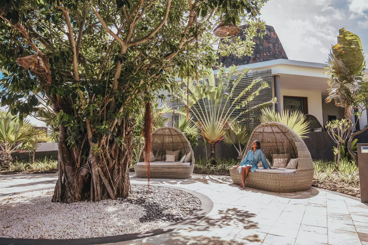 Long Beach A Sun Resort_-CINQ-MONDES-SPA (2).webp