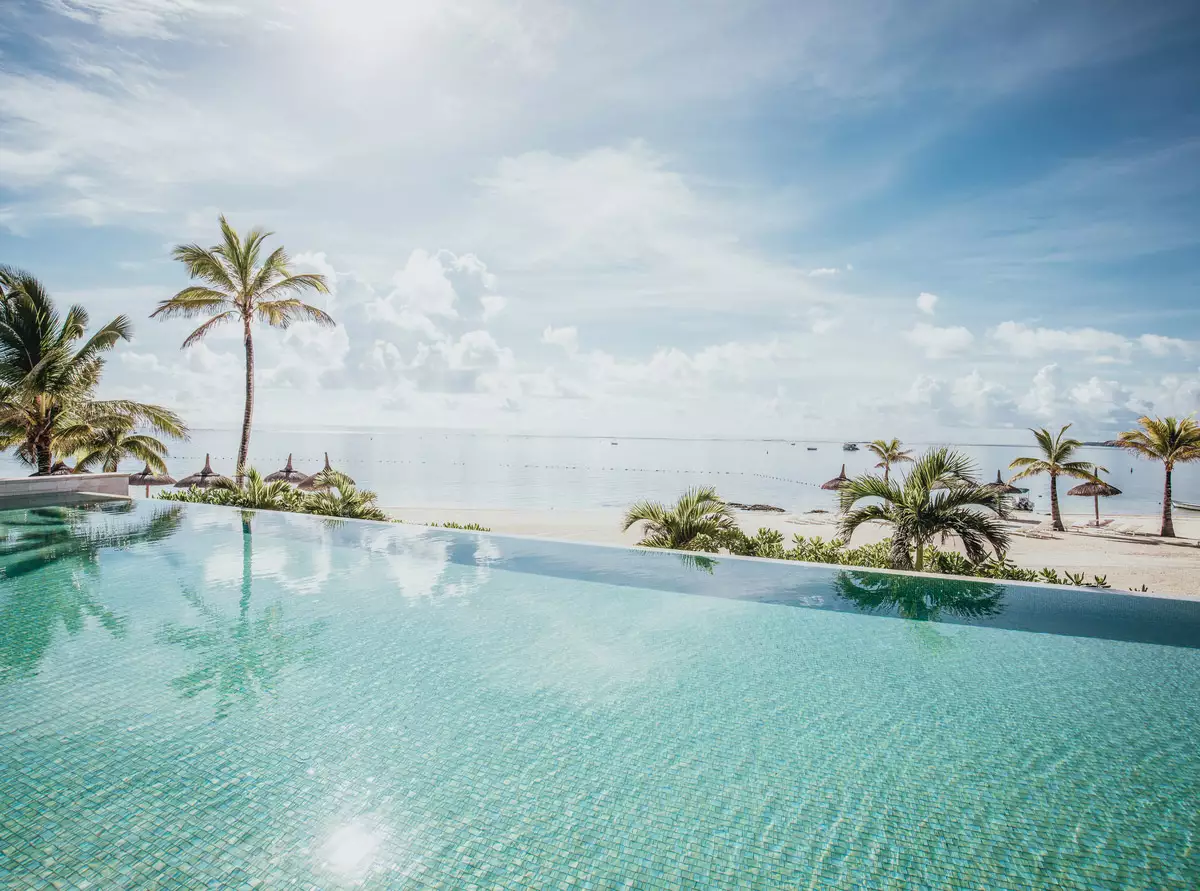 Long Beach A Sun Resort_Pool_.webp