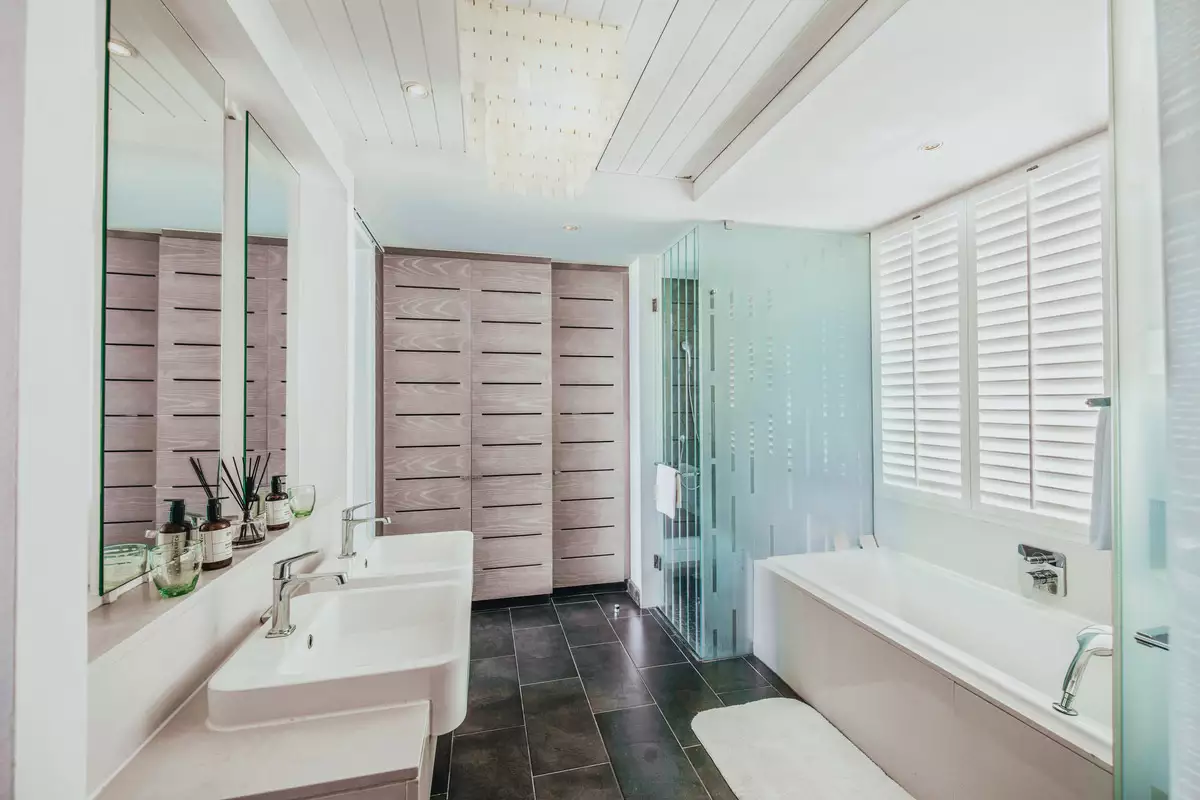 Long Beach A Sun Resort__Rooms_Junior_Suite_Beach_Access (2).webp