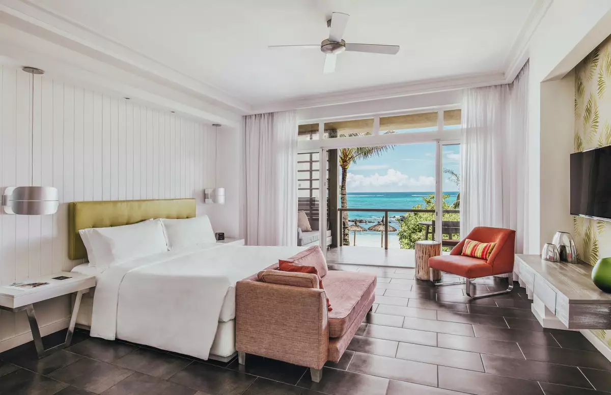 Long Beach A Sun Resort_Rooms_Junior_Suite_Ocean_Front.webp