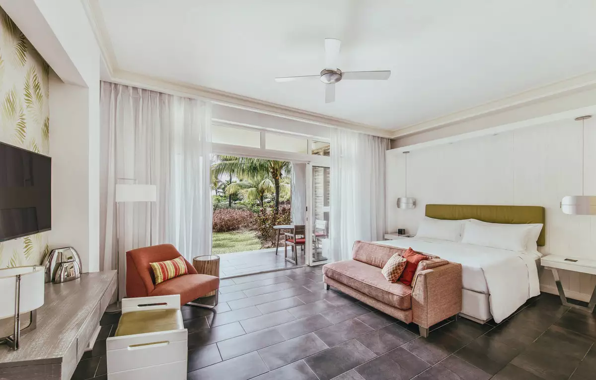 Long Beach A Sun Resort_Rooms_Junior_Suite_Pool_Access (2).webp