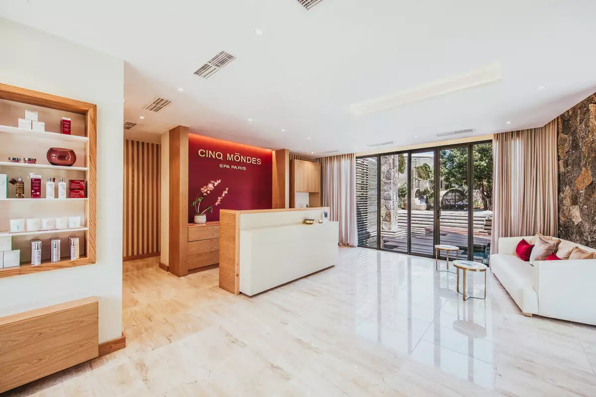 Long Beach A Sun Resort_Spa_Cinq_Mondes (6).webp