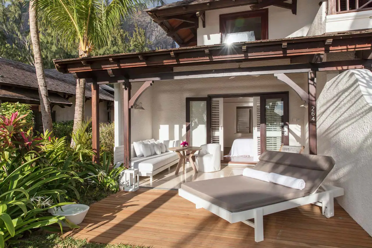 Lux Le Morne_prestige-junior-suite_5.webp