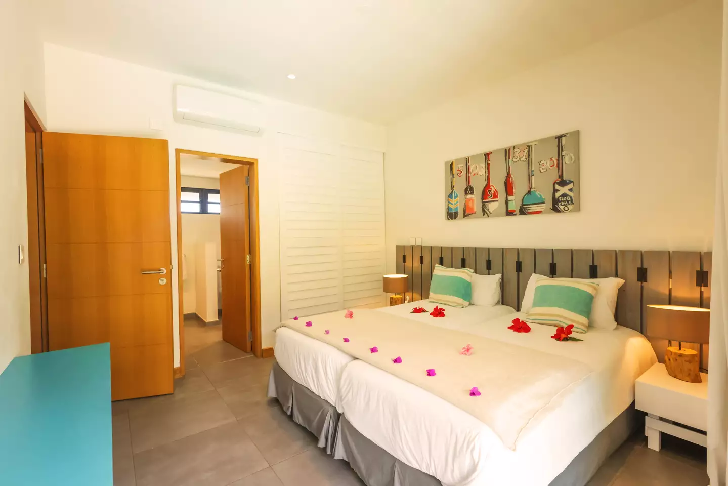 Marguery-Villas-Deluxe-Pool-Villa-Chambre2.webp