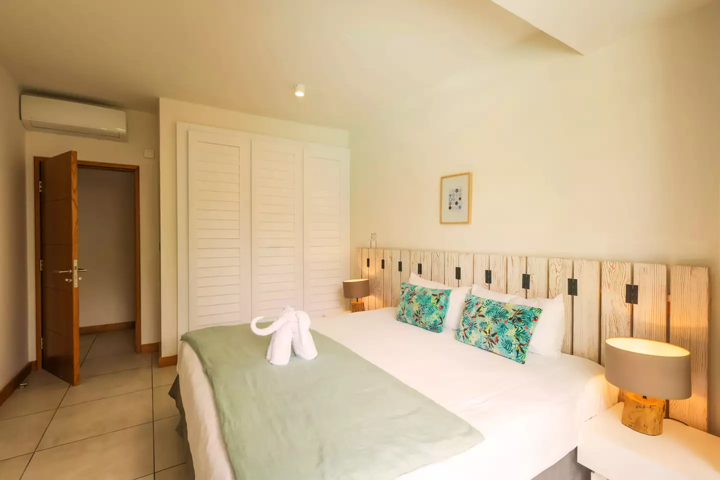 Marguery-Villas-Prestige-Pool-Villa-Chambre2bis.webp