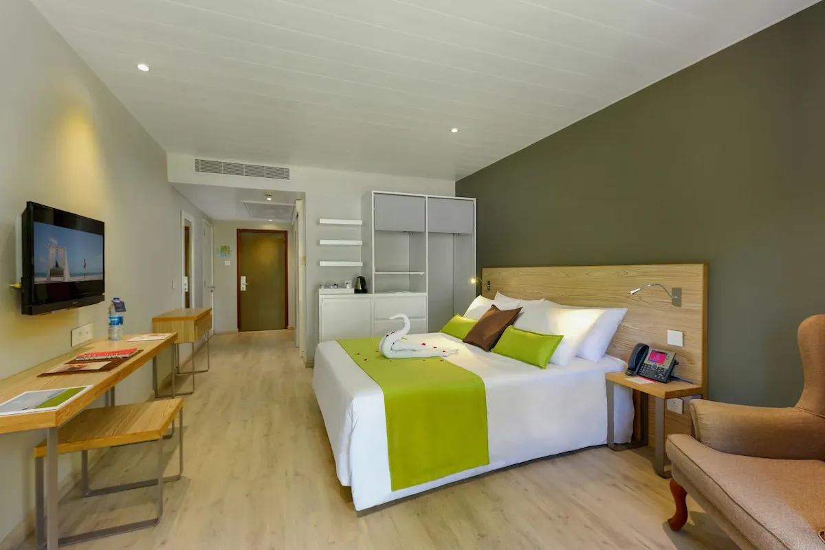Mauricia Beachcomber Resort & Spa
